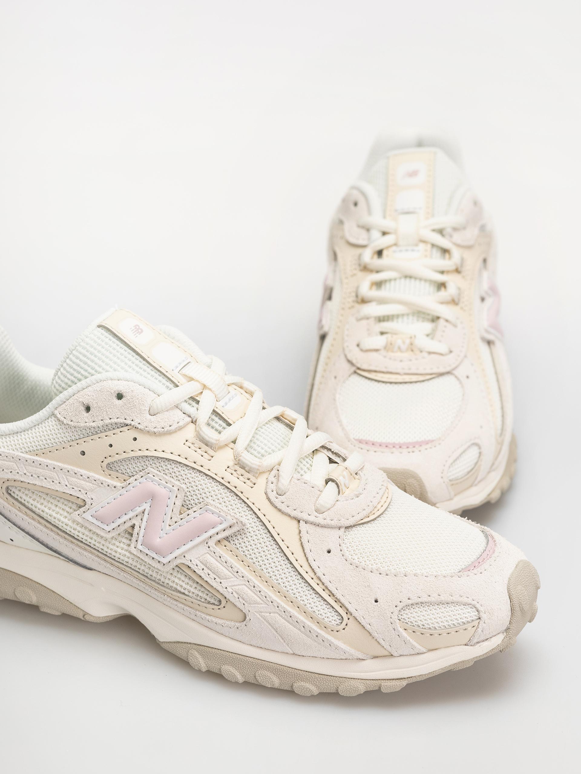 Boty New Balance 204 (sea salt/stone pink)