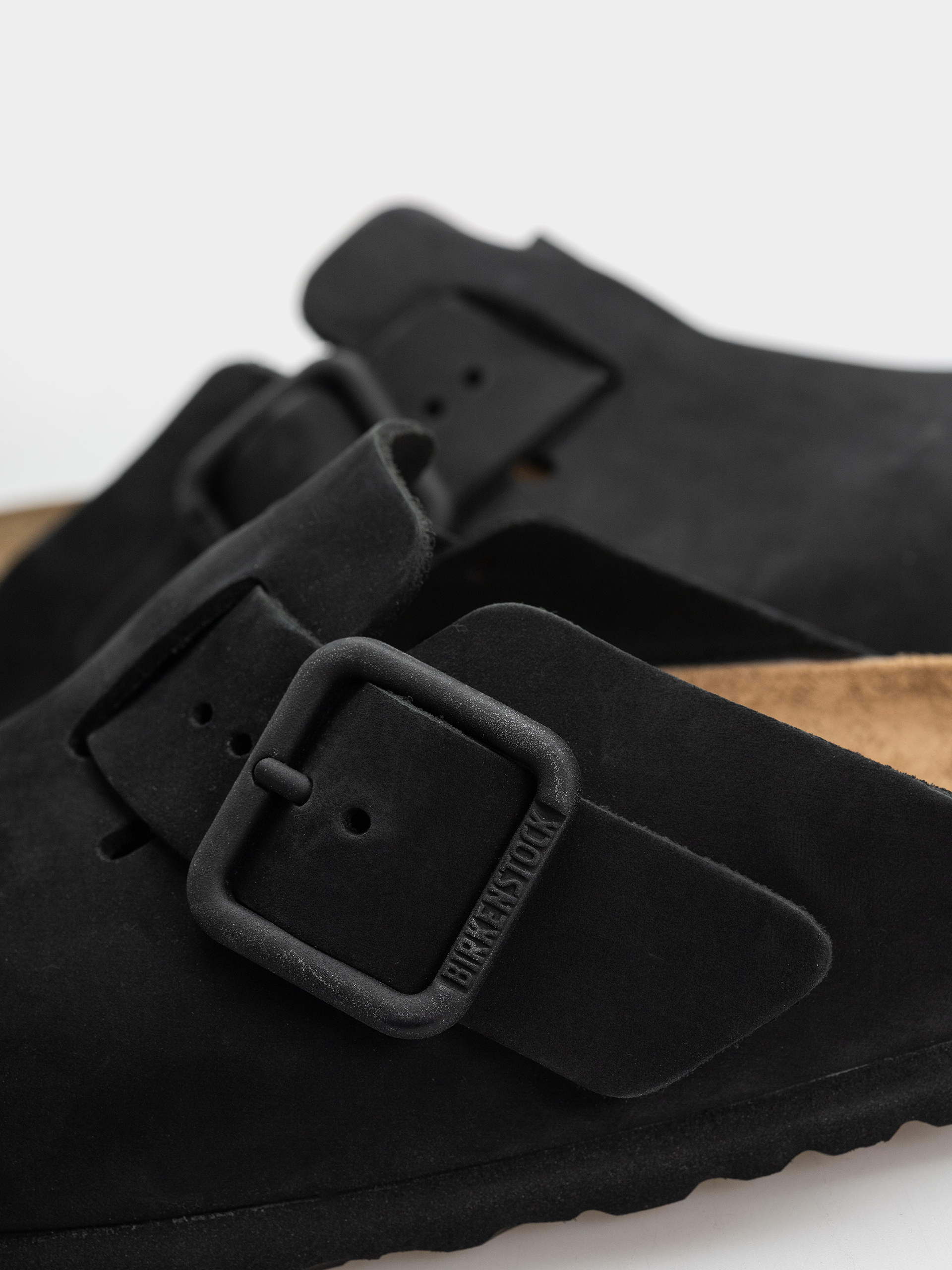Plážovky Birkenstock Boston Wire Buckle Nubuck Leather Narrow (black)