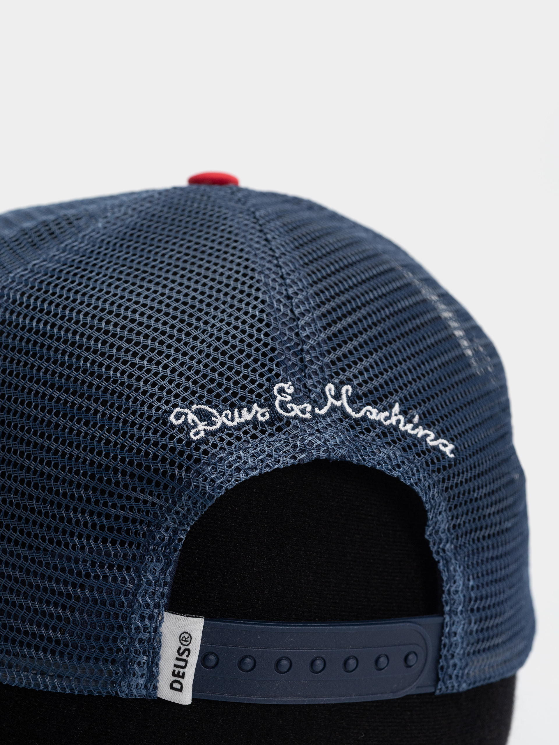 Kšiltovka  Deus Ex Machina Pill (red navy)
