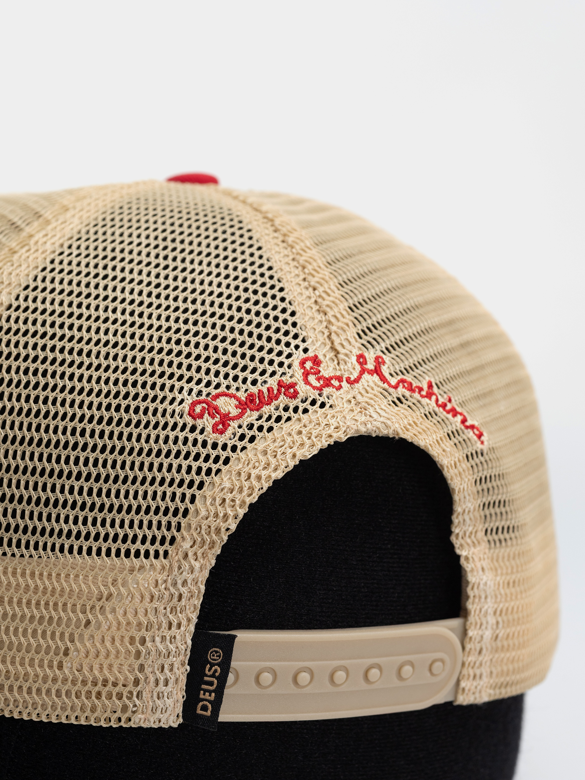 Kšiltovka  Deus Ex Machina Malden (melon red)