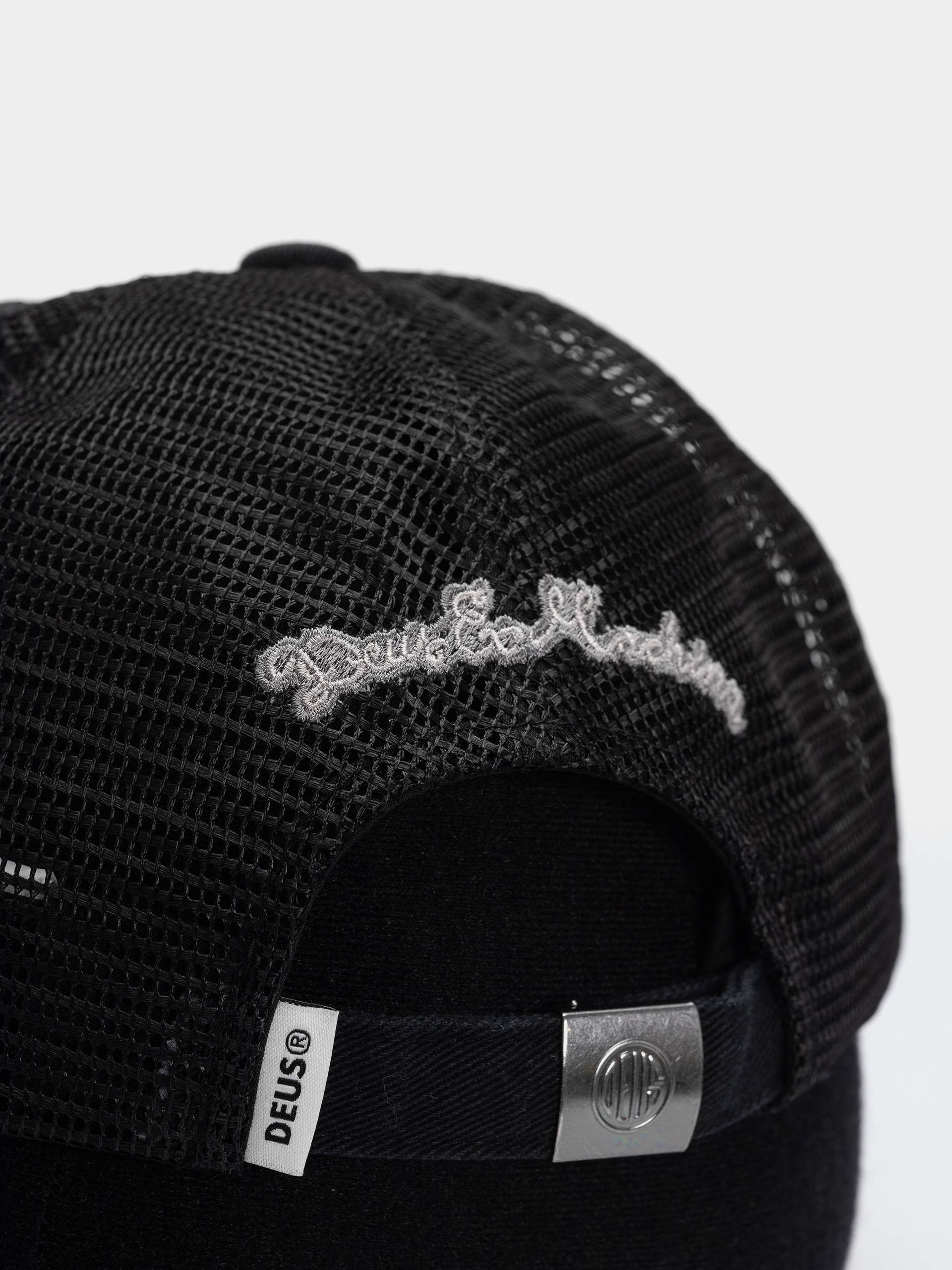 Kšiltovka  Deus Ex Machina Seoul Script Address (black)