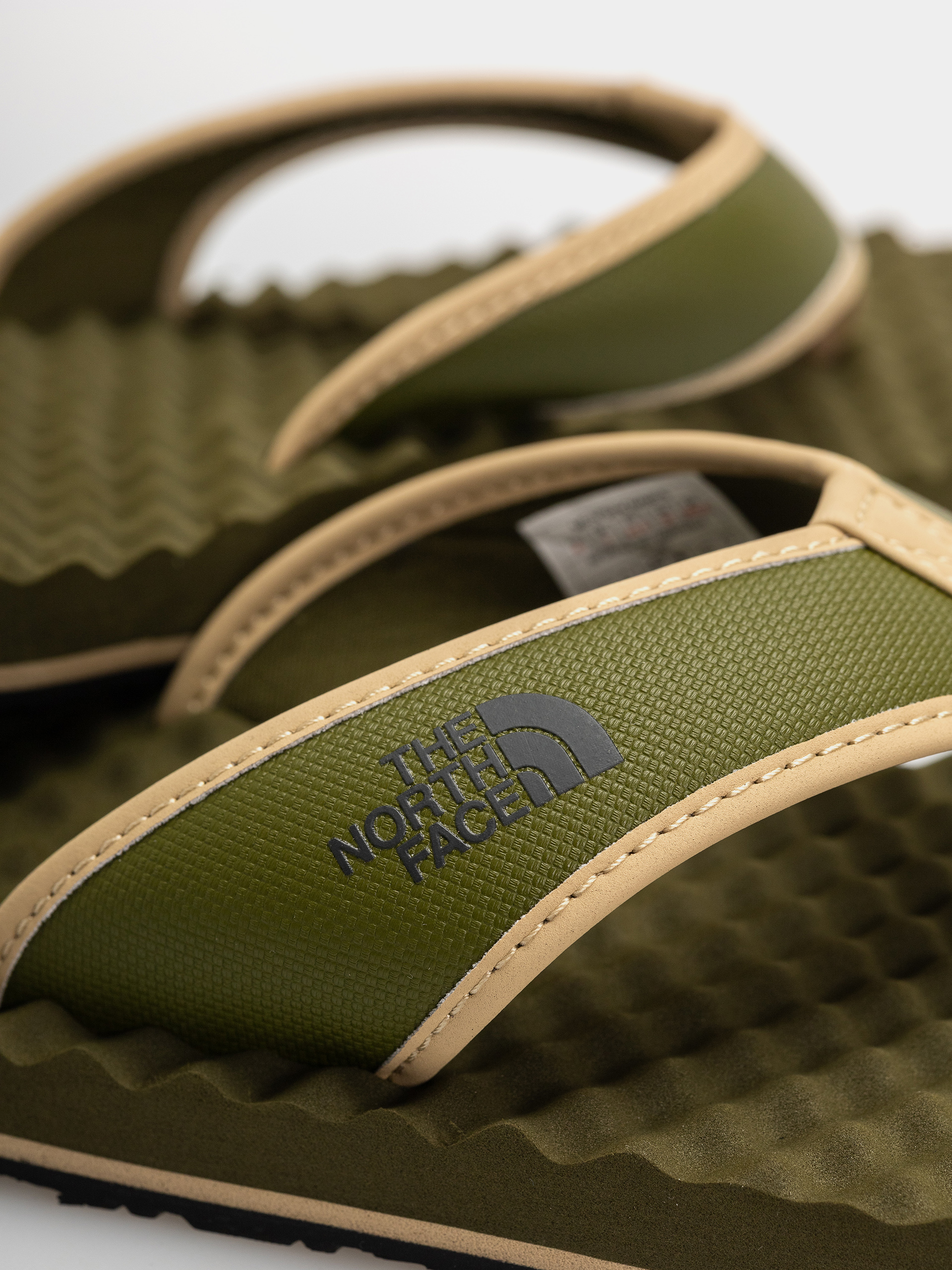 Plážovky The North Face Base Camp Flip Flop II (forest olive/fo)