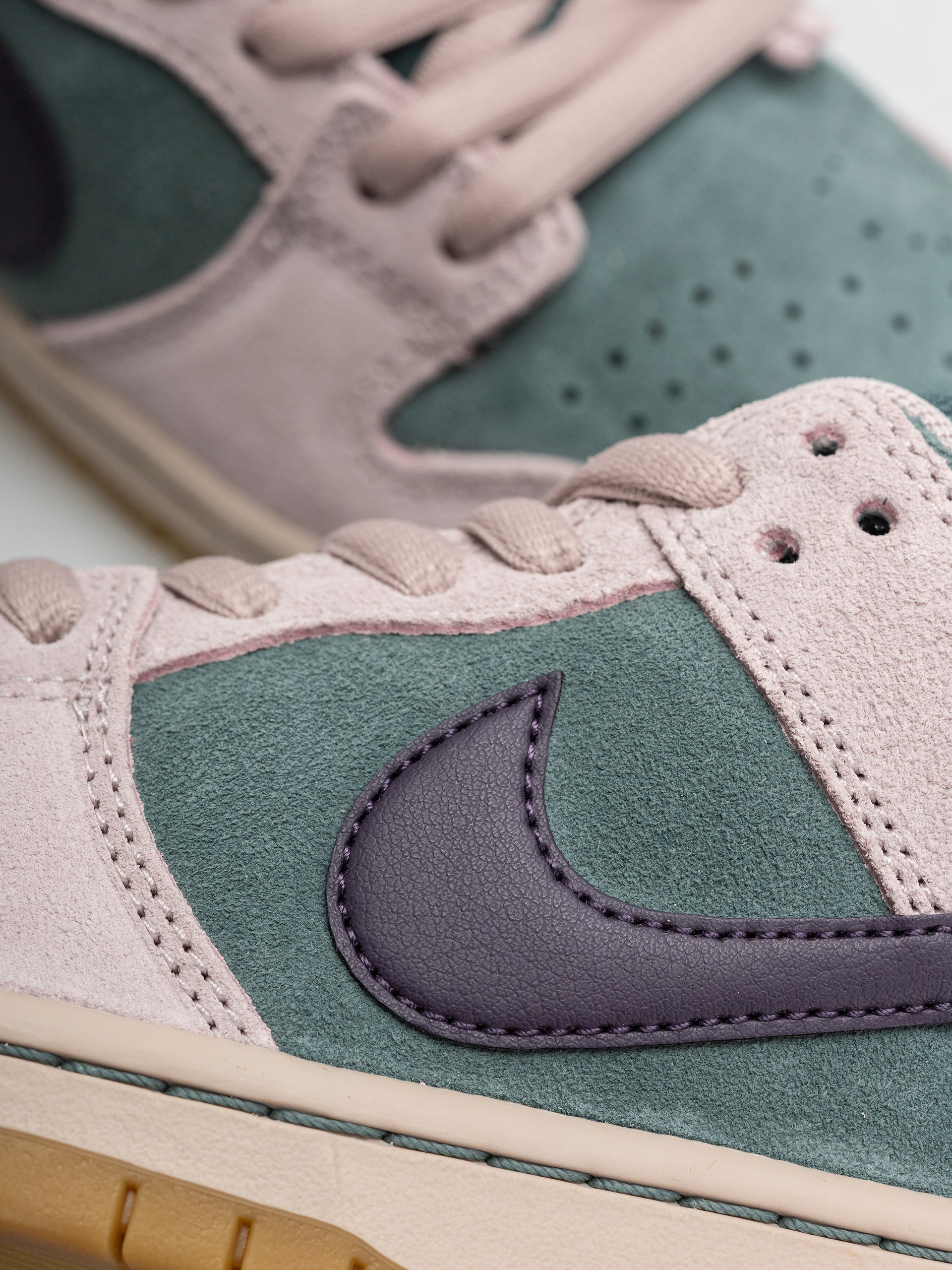Boty Nike SB Dunk Low Pro (mineral slate/dark raisin/particle rose)
