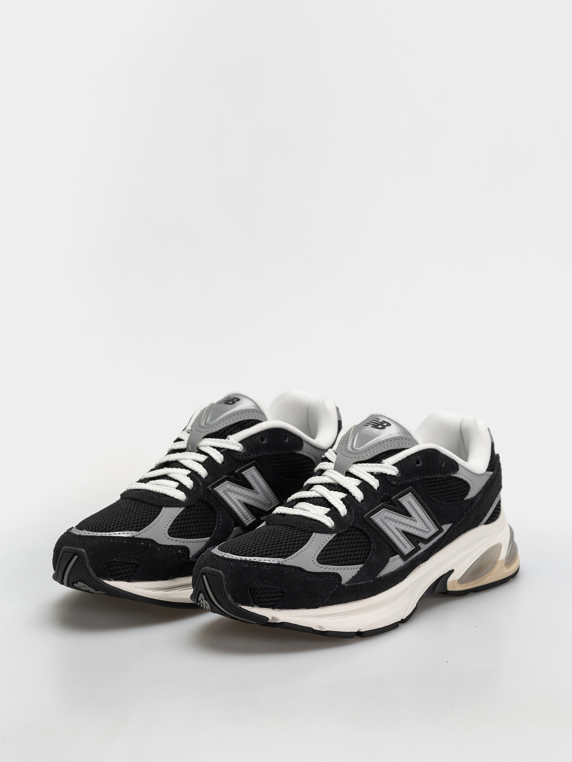 Boty New Balance 2010 (black/shadow grey/sea salt)