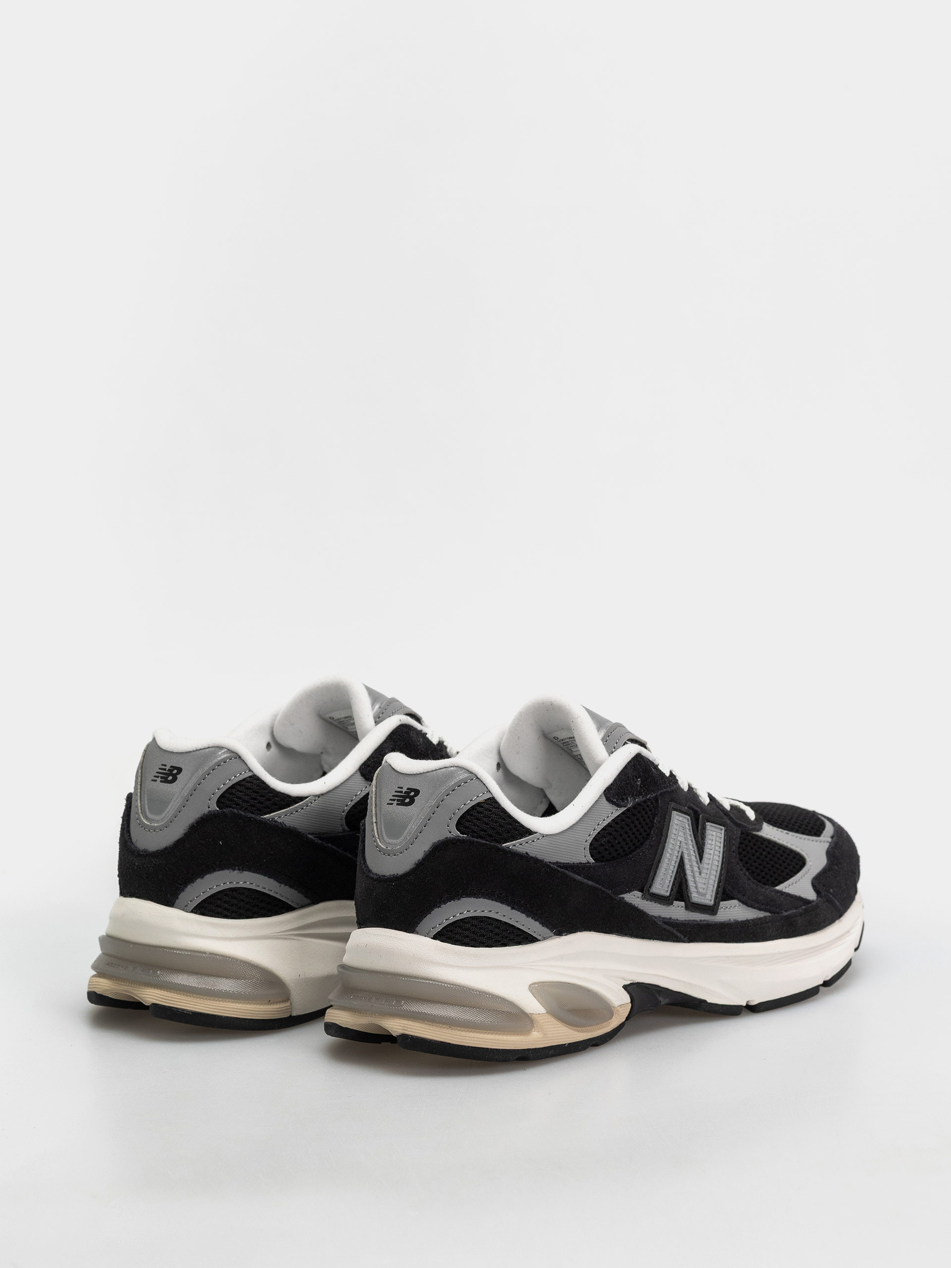 Boty New Balance 2010 (black/shadow grey/sea salt)