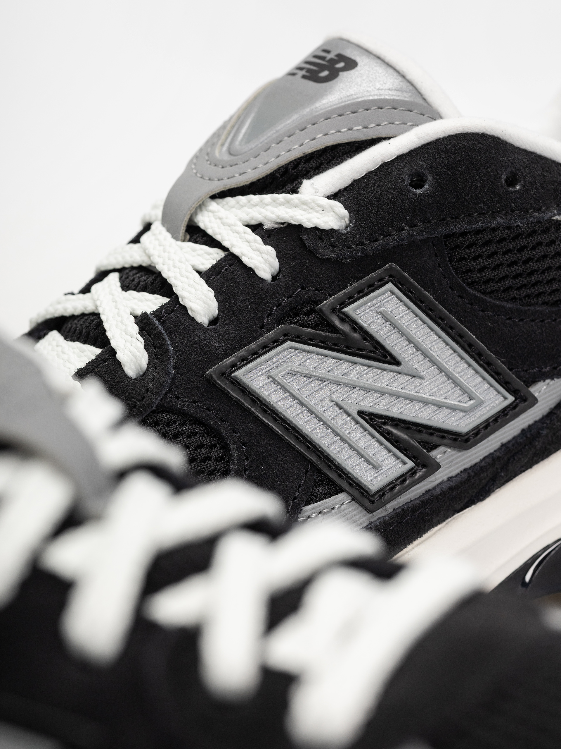 Boty New Balance 2010 (black/shadow grey/sea salt)
