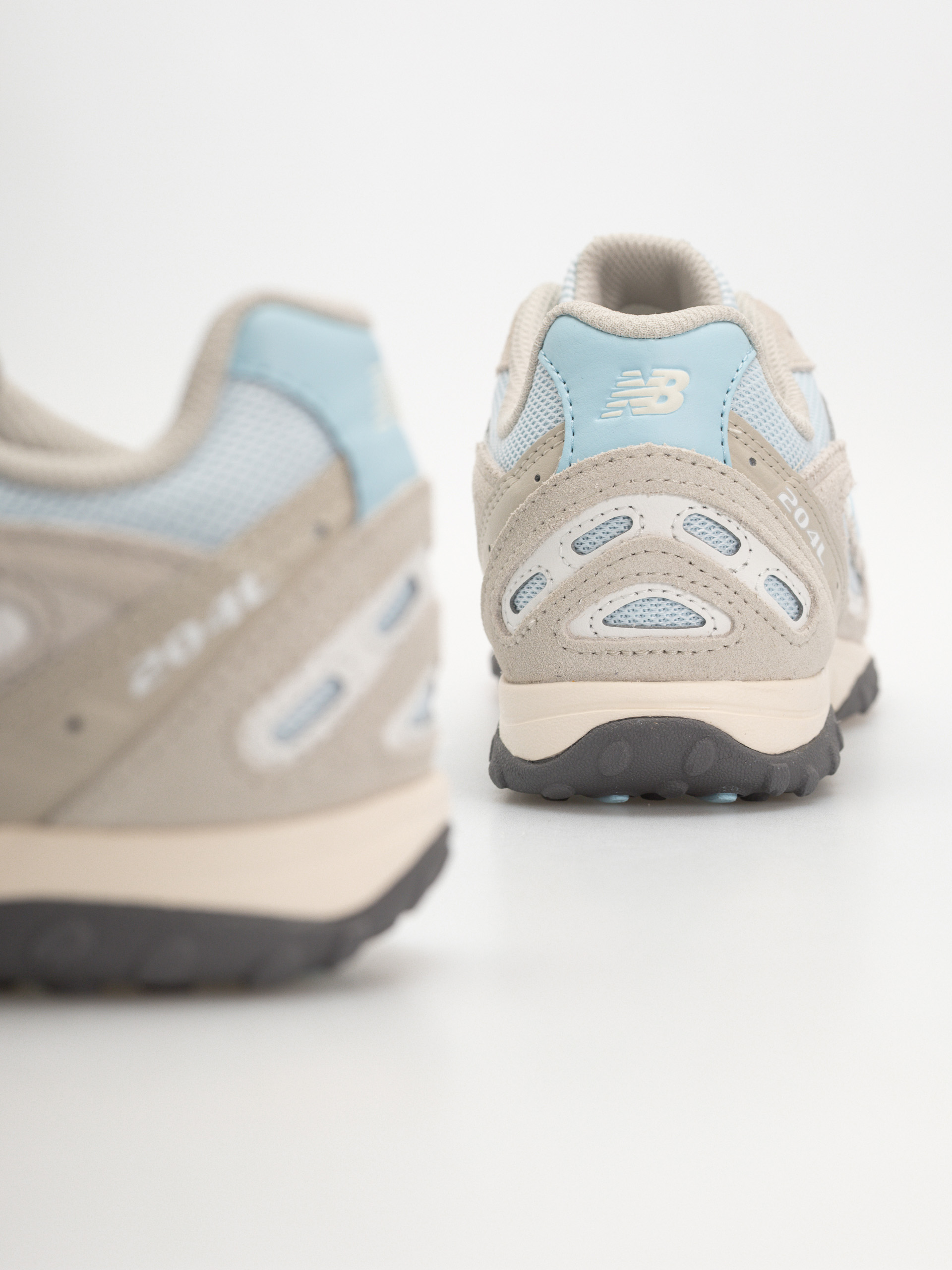 Boty New Balance 204 (linen/oxford blue)