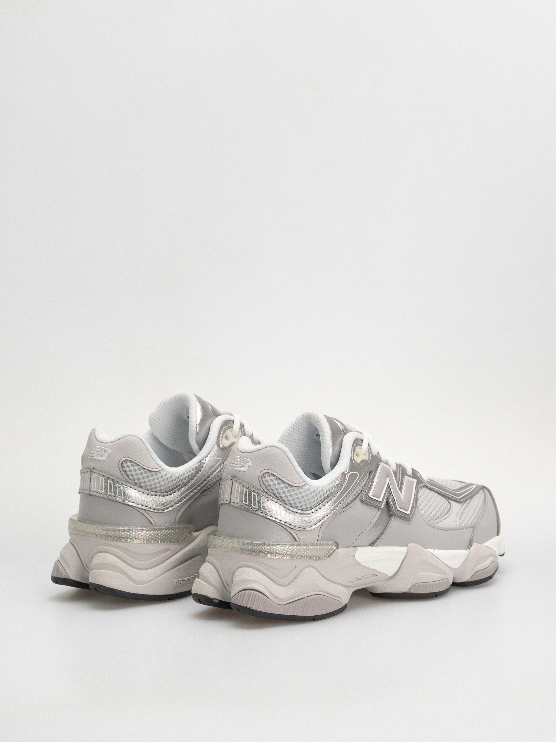 Boty New Balance 9060 JR (raincloud/truffle salt)
