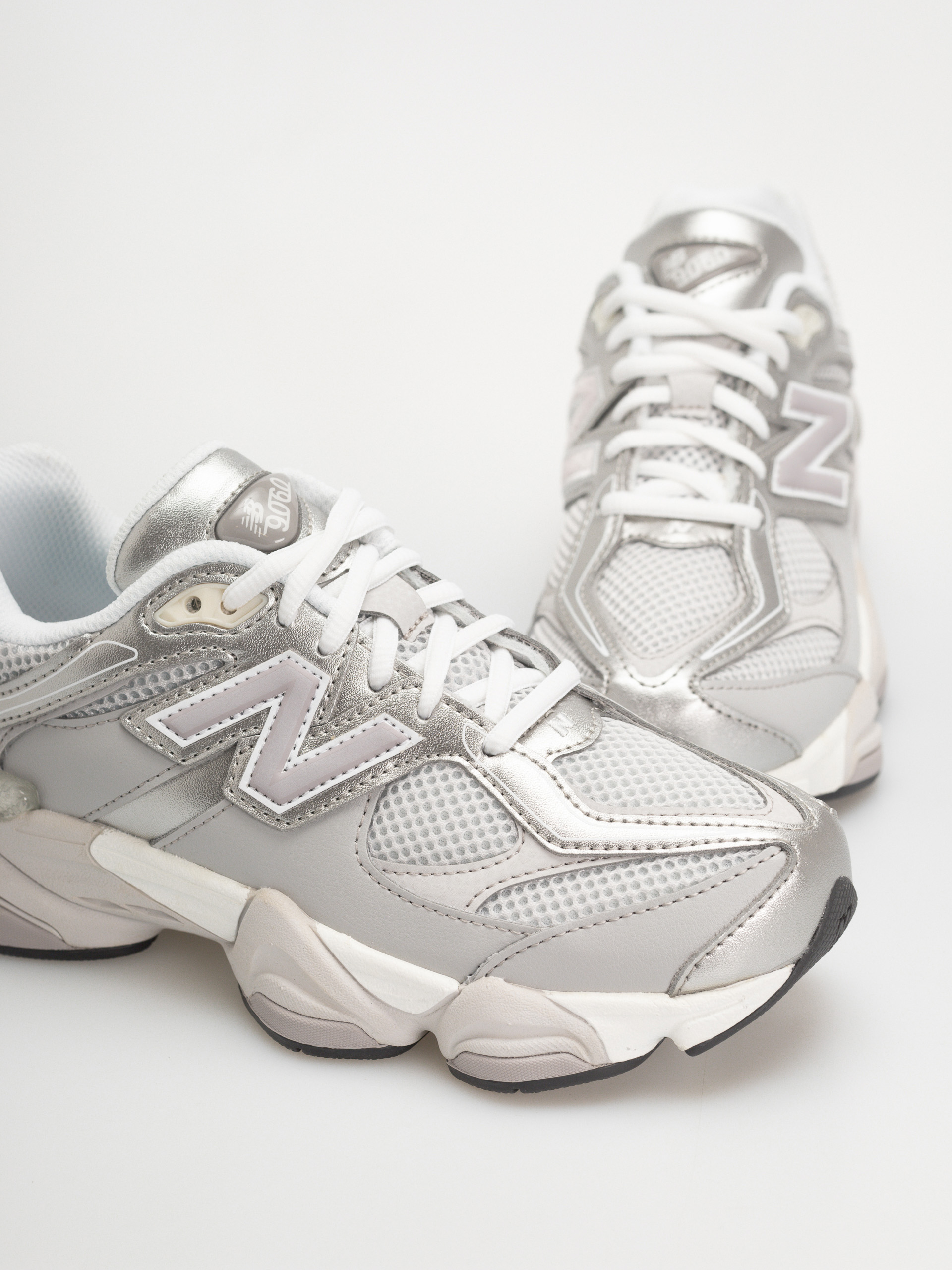 Boty New Balance 9060 JR (raincloud/truffle salt)