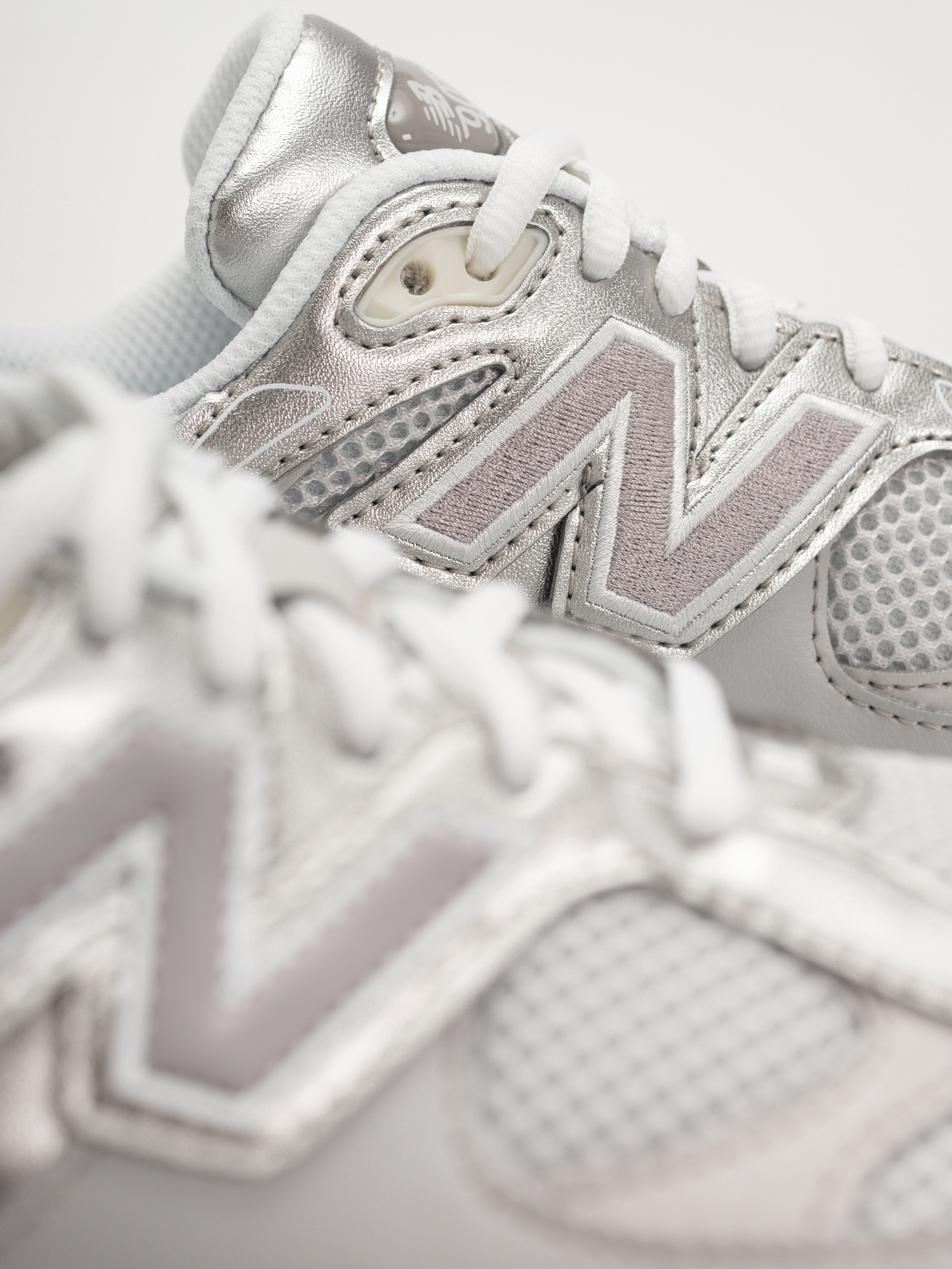 Boty New Balance 9060 JR (raincloud/truffle salt)