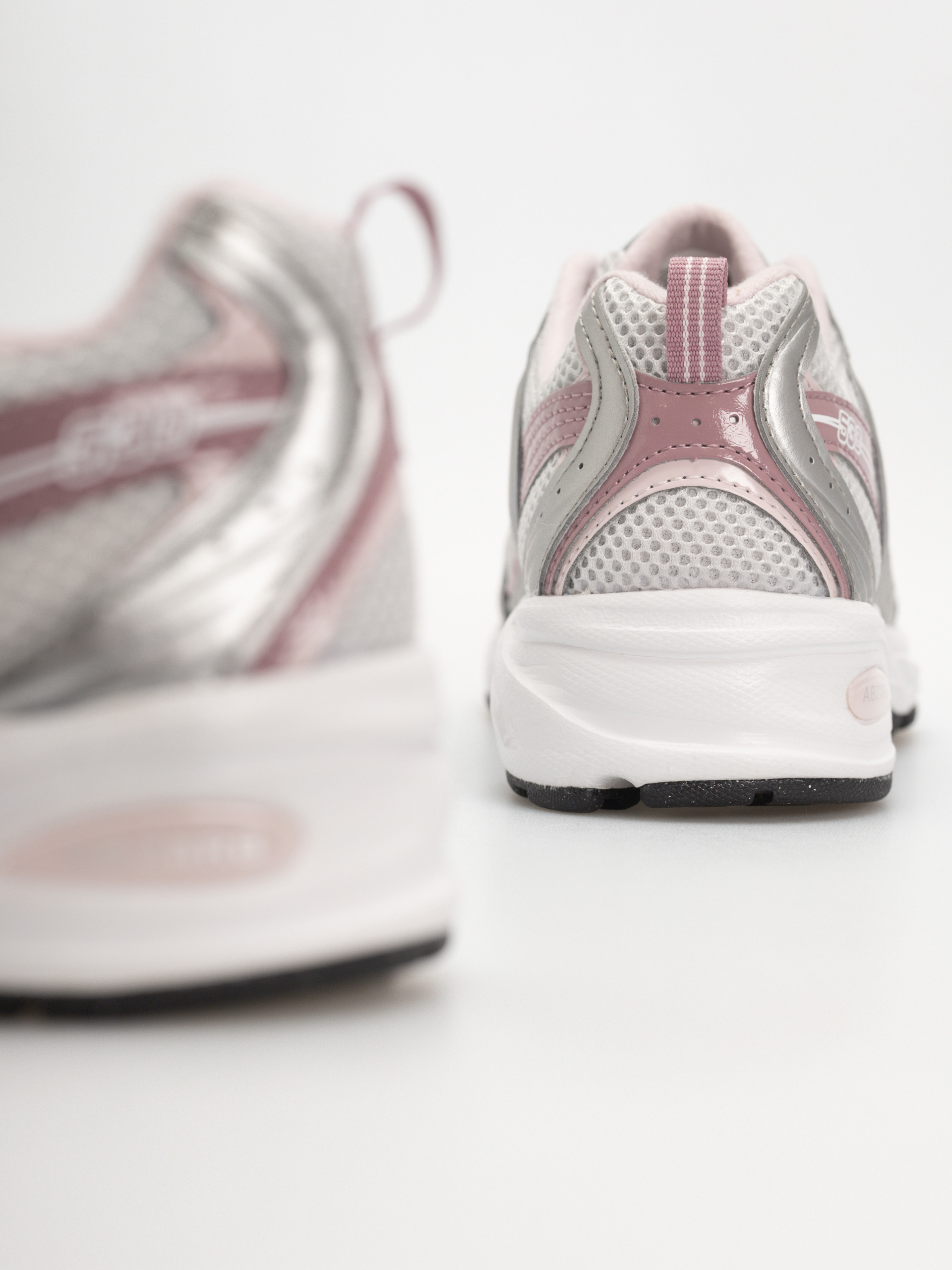 Boty New Balance 530 (silver metallic/rosewood)