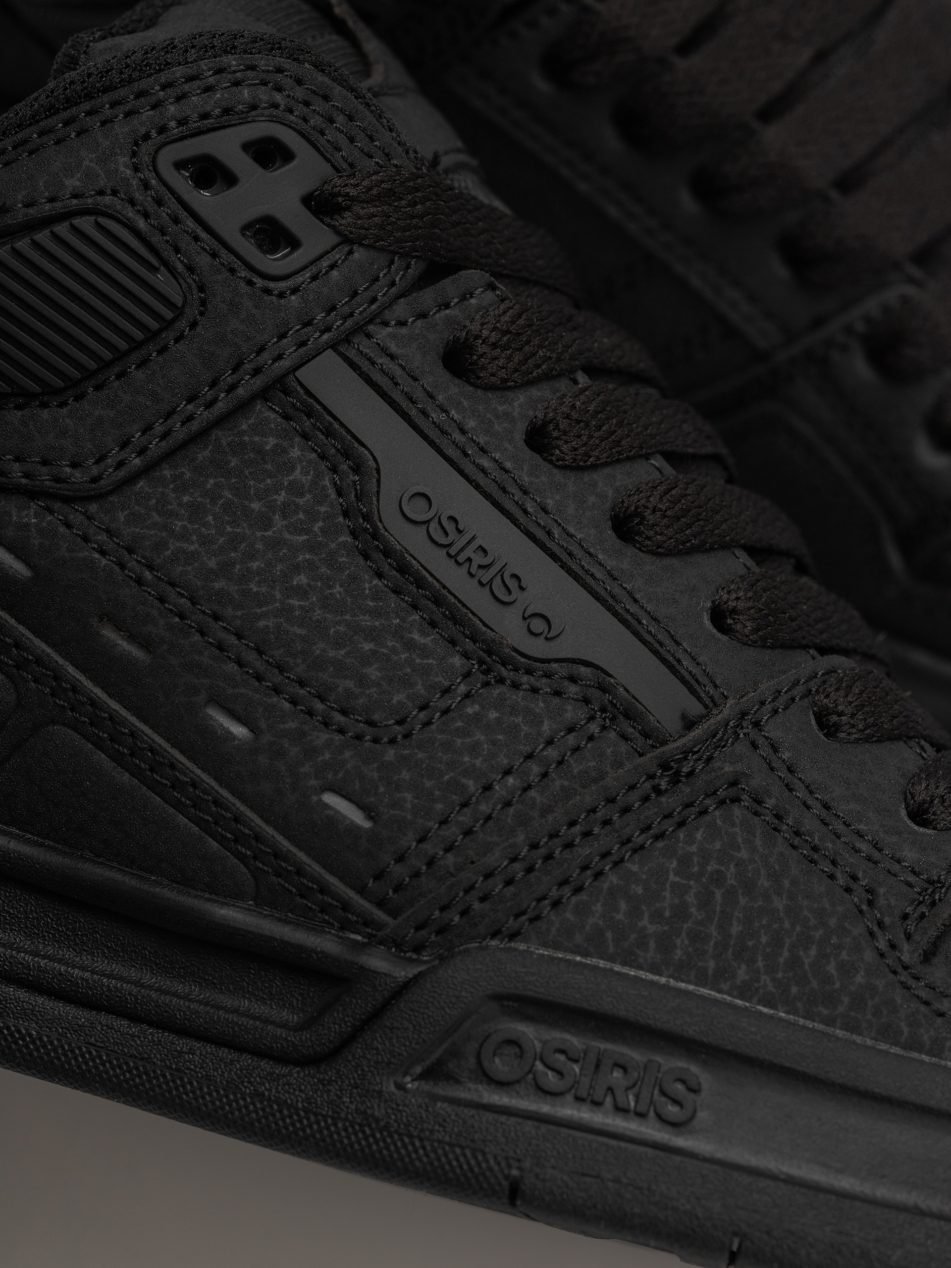 Boty Osiris Peril (black/black/black)