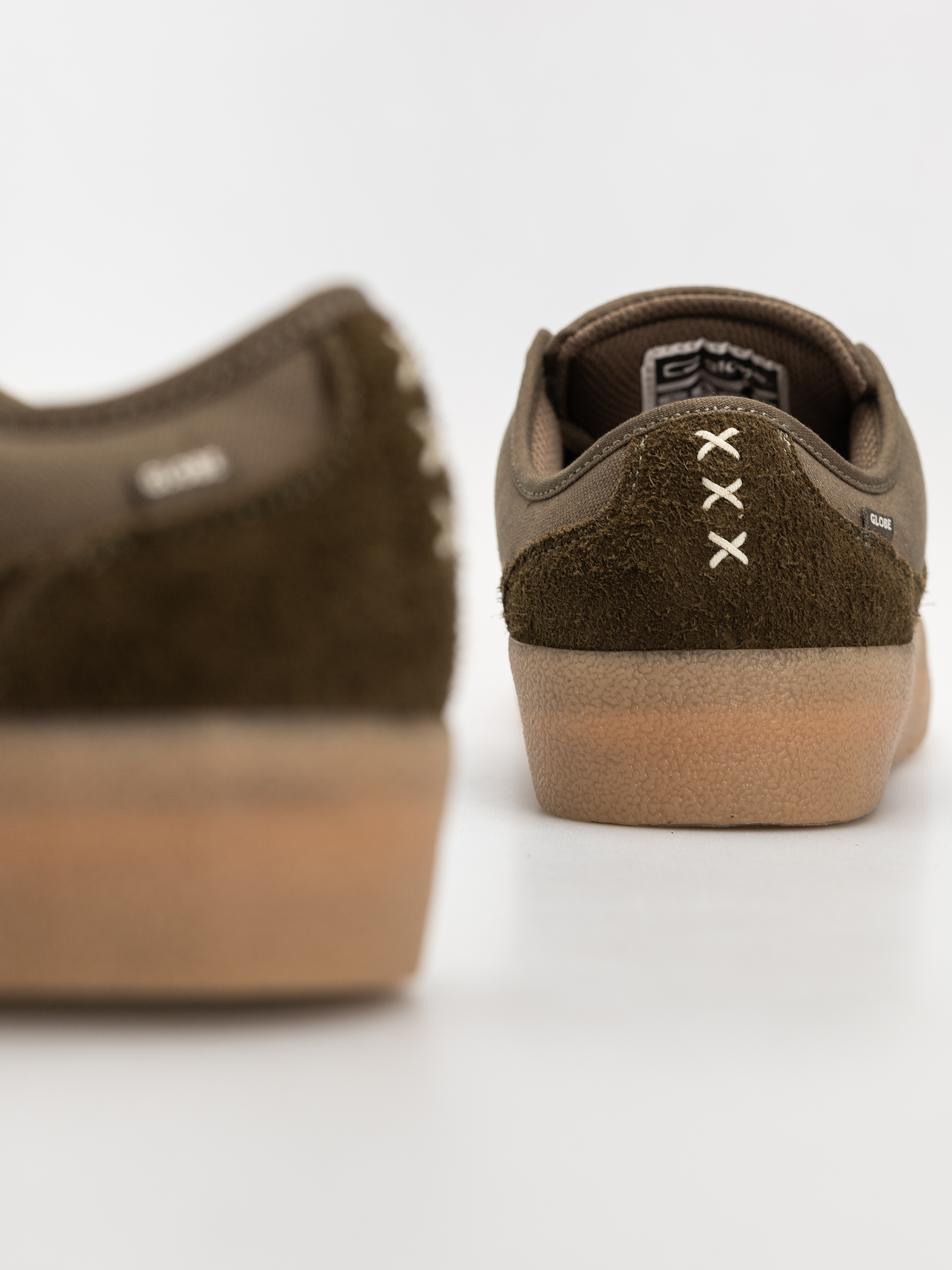 Boty Globe Mahalo (military olive/crepe)