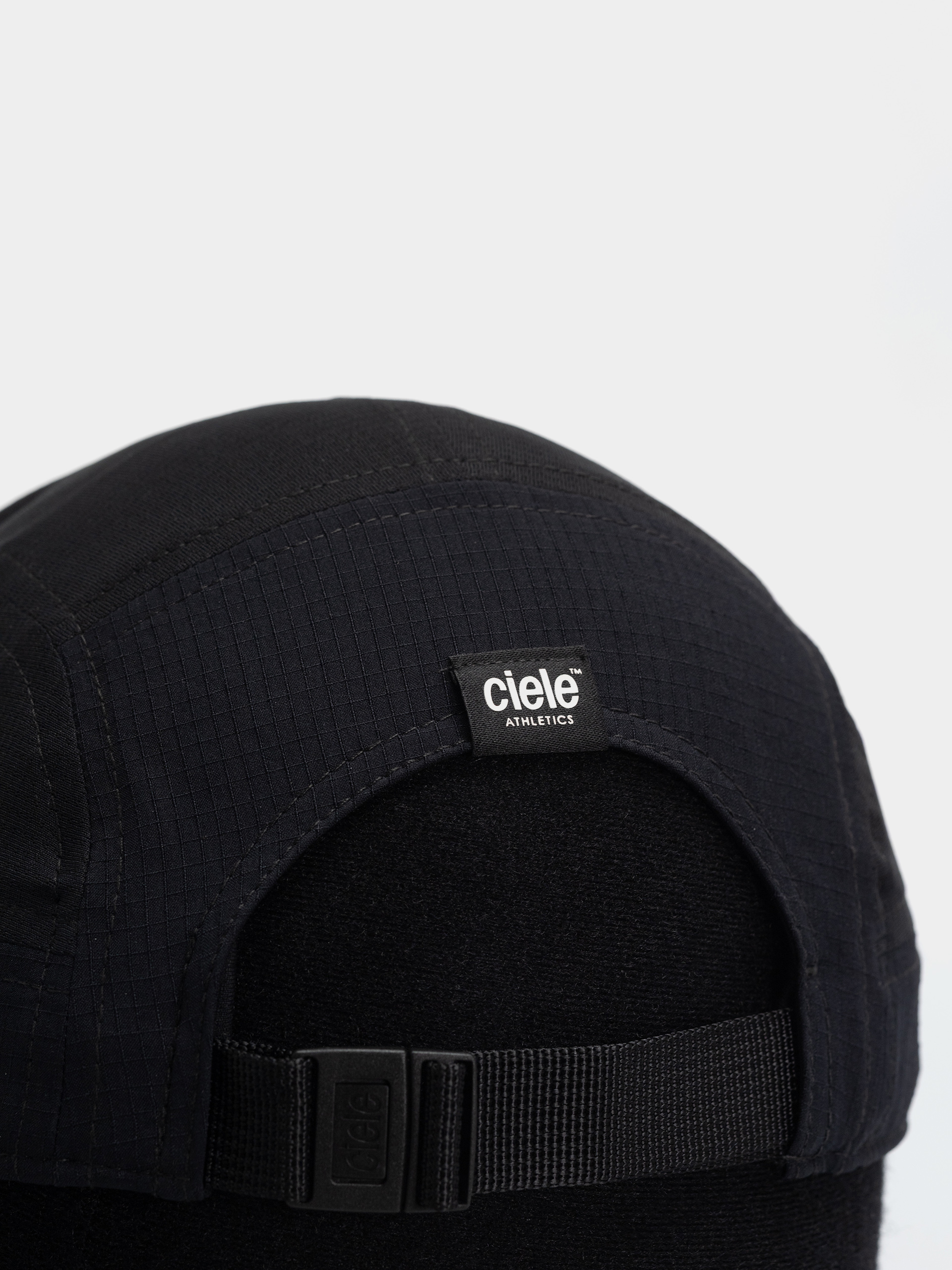 Kšiltovka  Ciele Athletics GOCap Field MontW (whitaker)