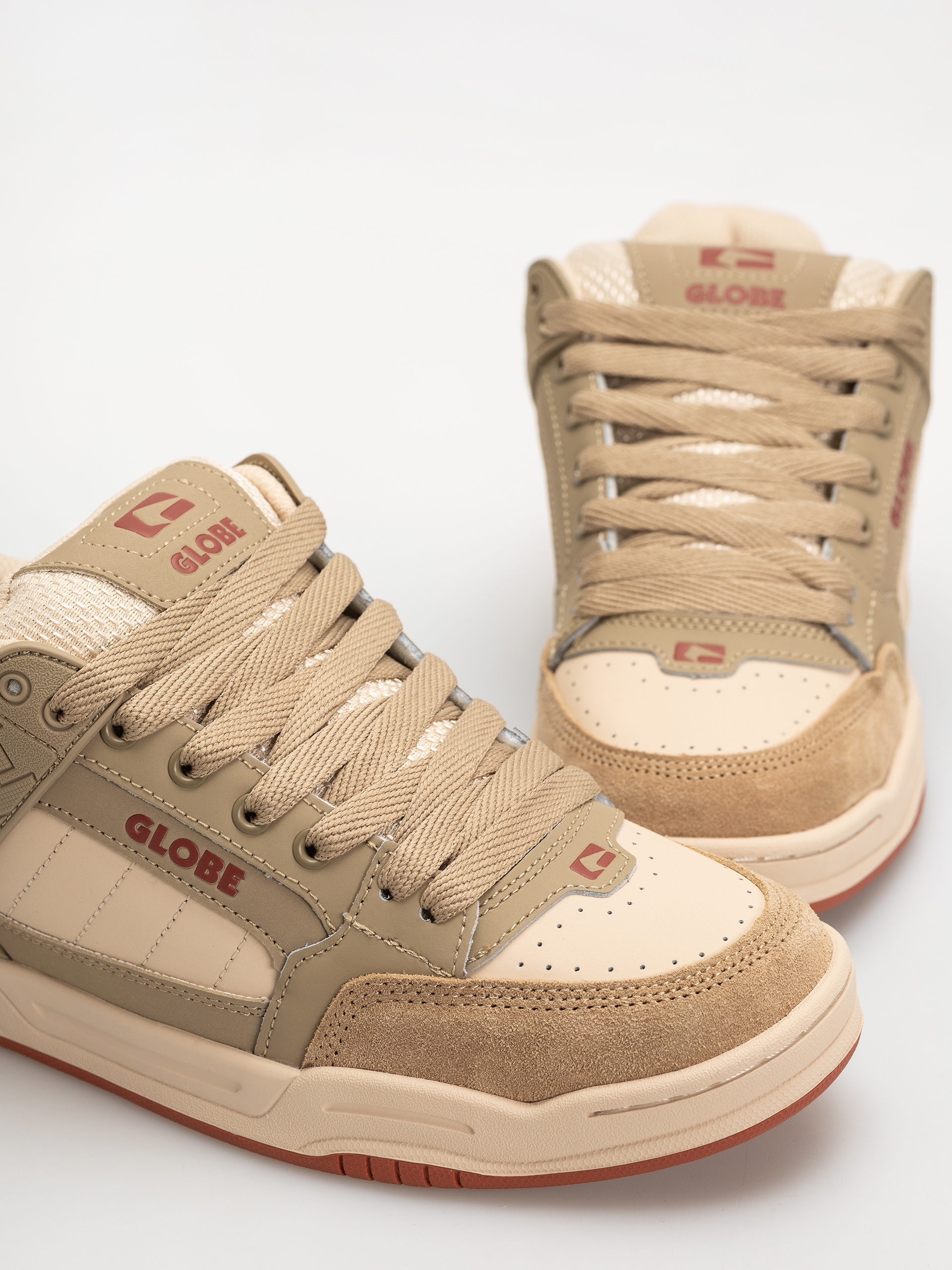 Boty Globe Tilt (sand/red)