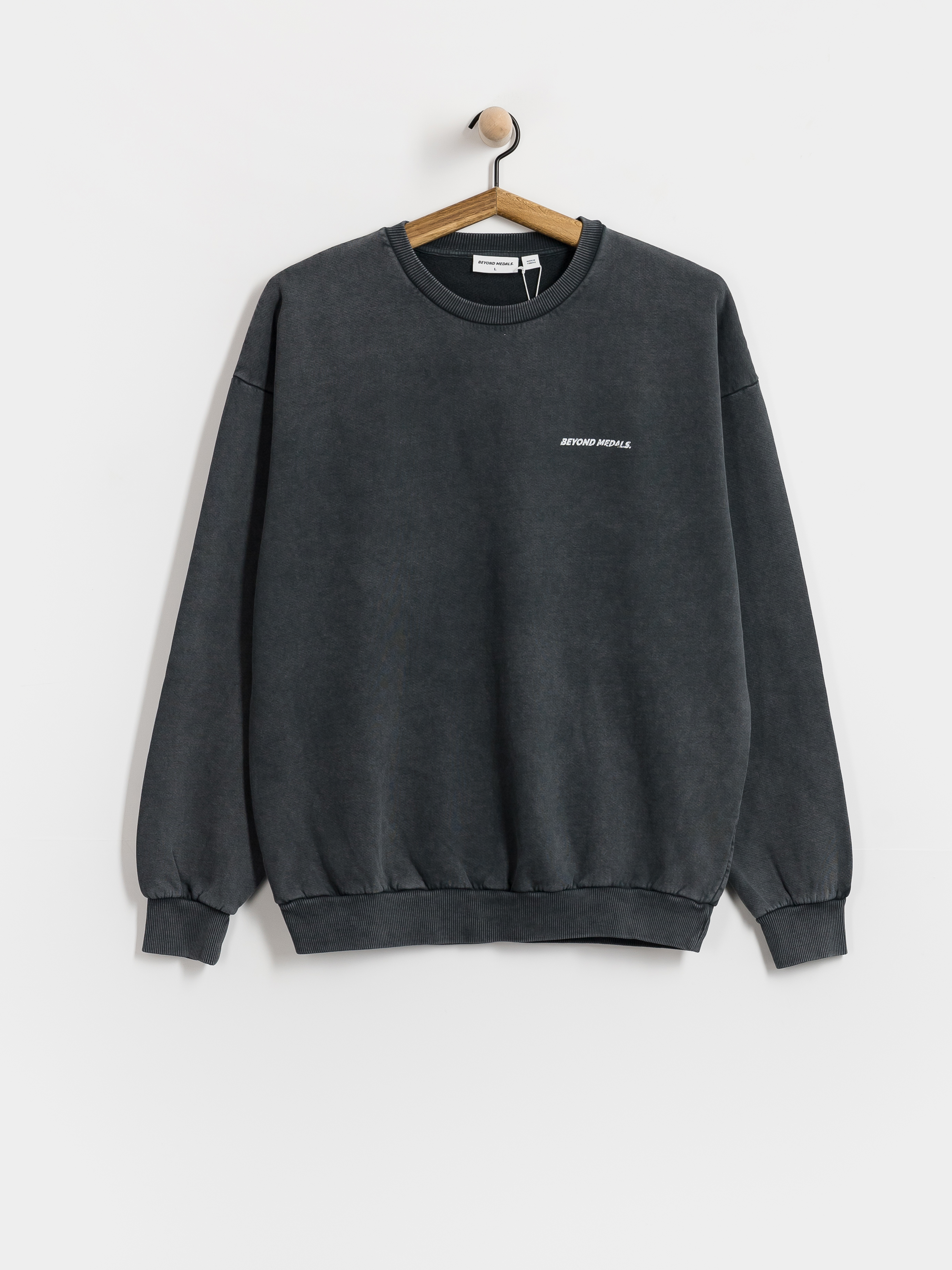 Mikina Beyond Medals Distressed Logo (black)