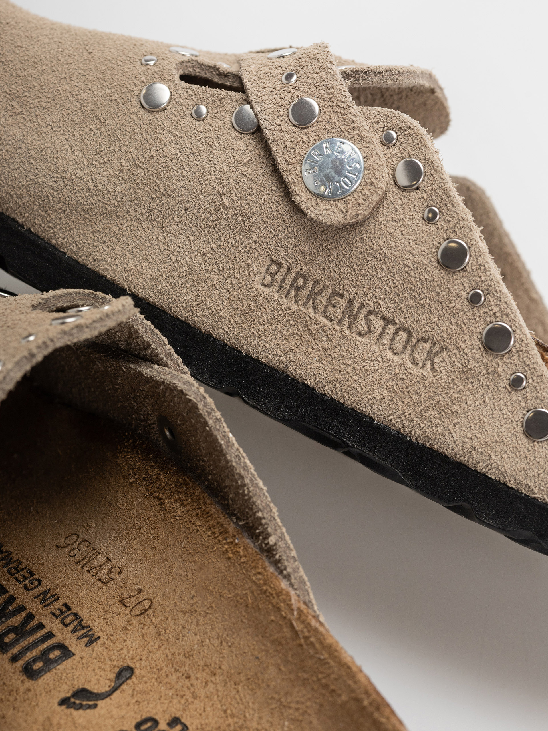 Plážovky Birkenstock Boston Rivets Suede Leather Narrow Wmn (taupe)