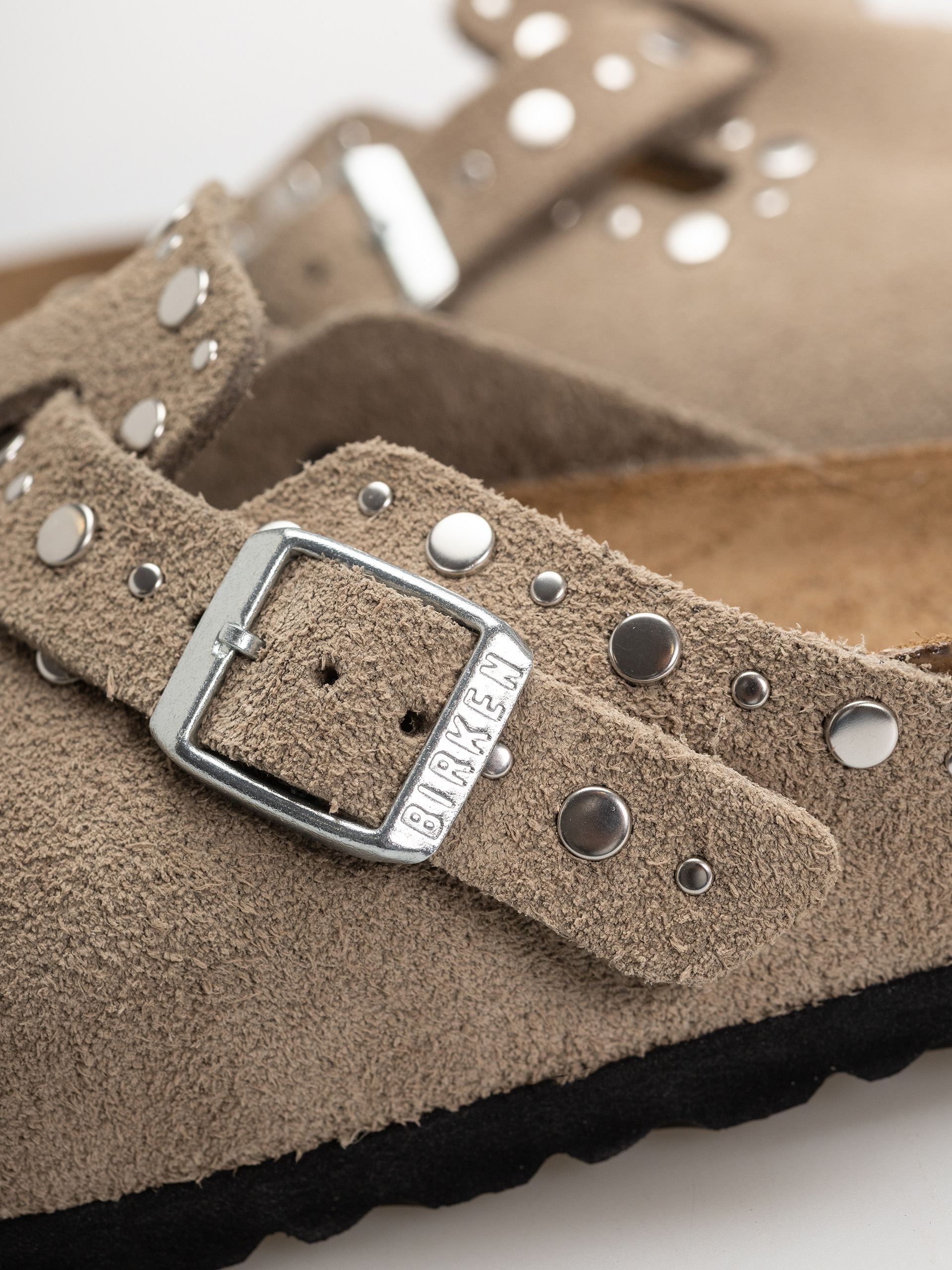 Plážovky Birkenstock Boston Rivets Suede Leather Narrow Wmn (taupe)