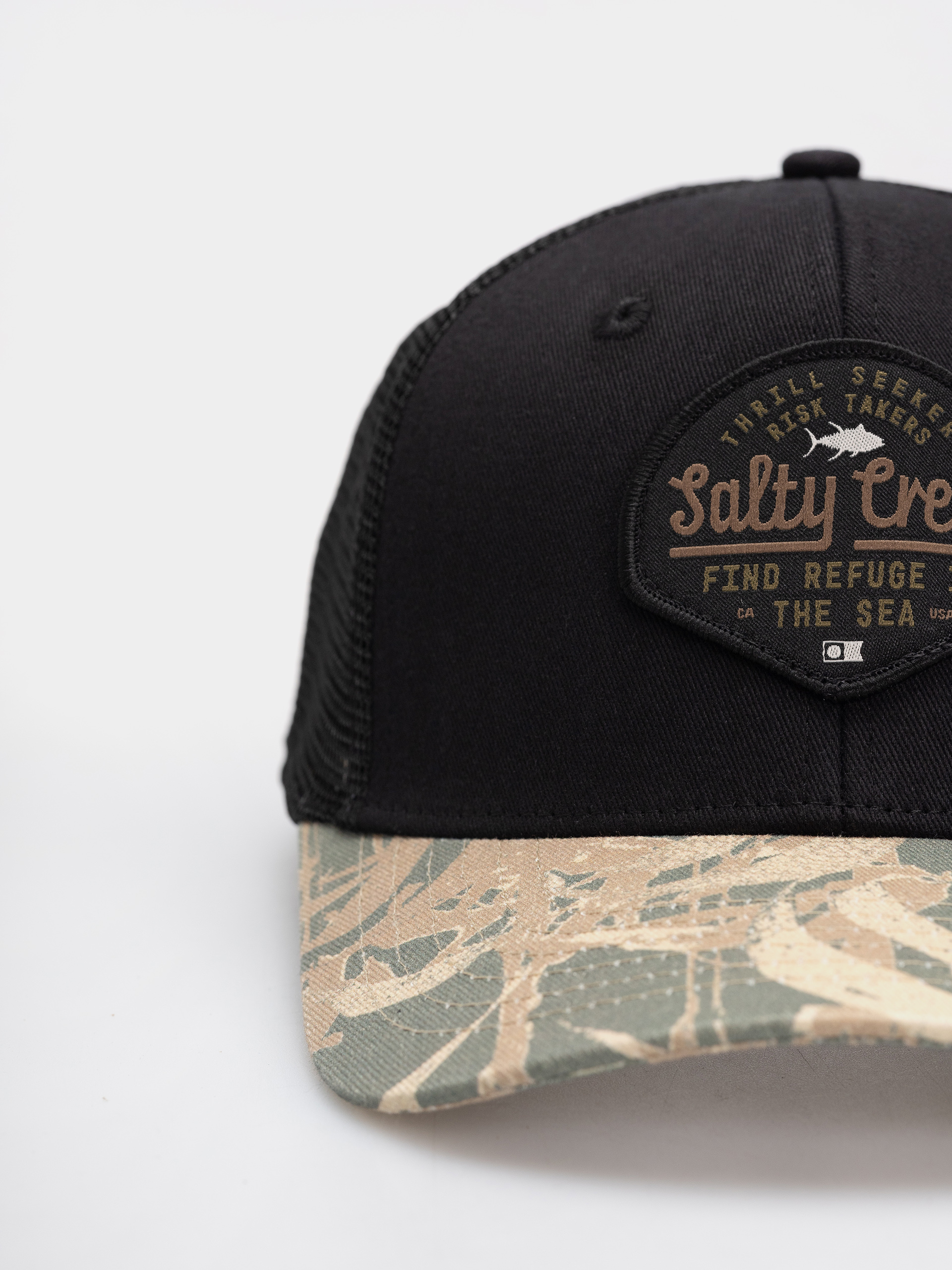 Kšiltovka  Salty Crew Border Trucker (black camo)