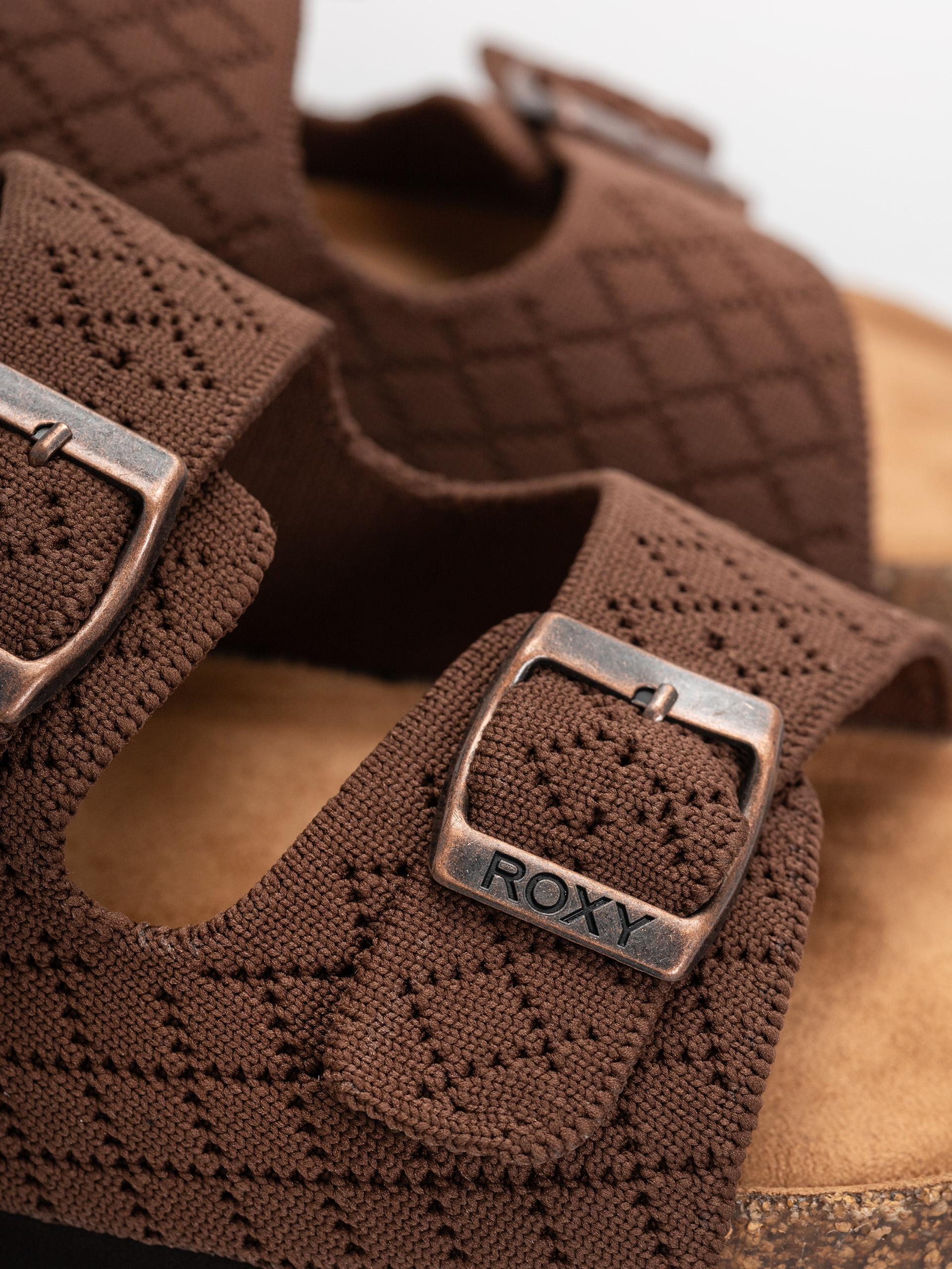 Plážovky Roxy Mannae Buckle Wmn (chocolate)