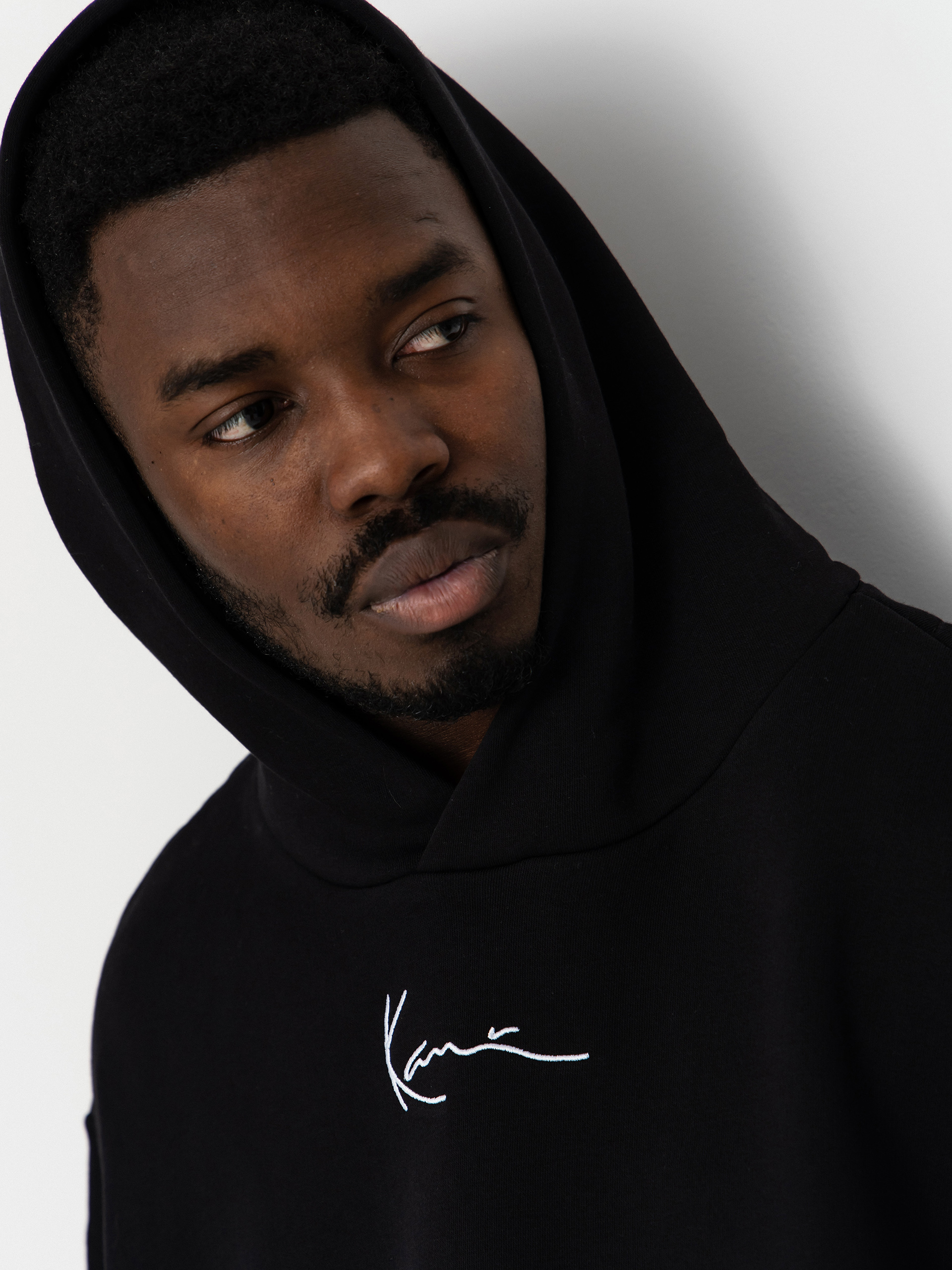 Mikina s kapucí Karl Kani Small Signature Essential HD (black)