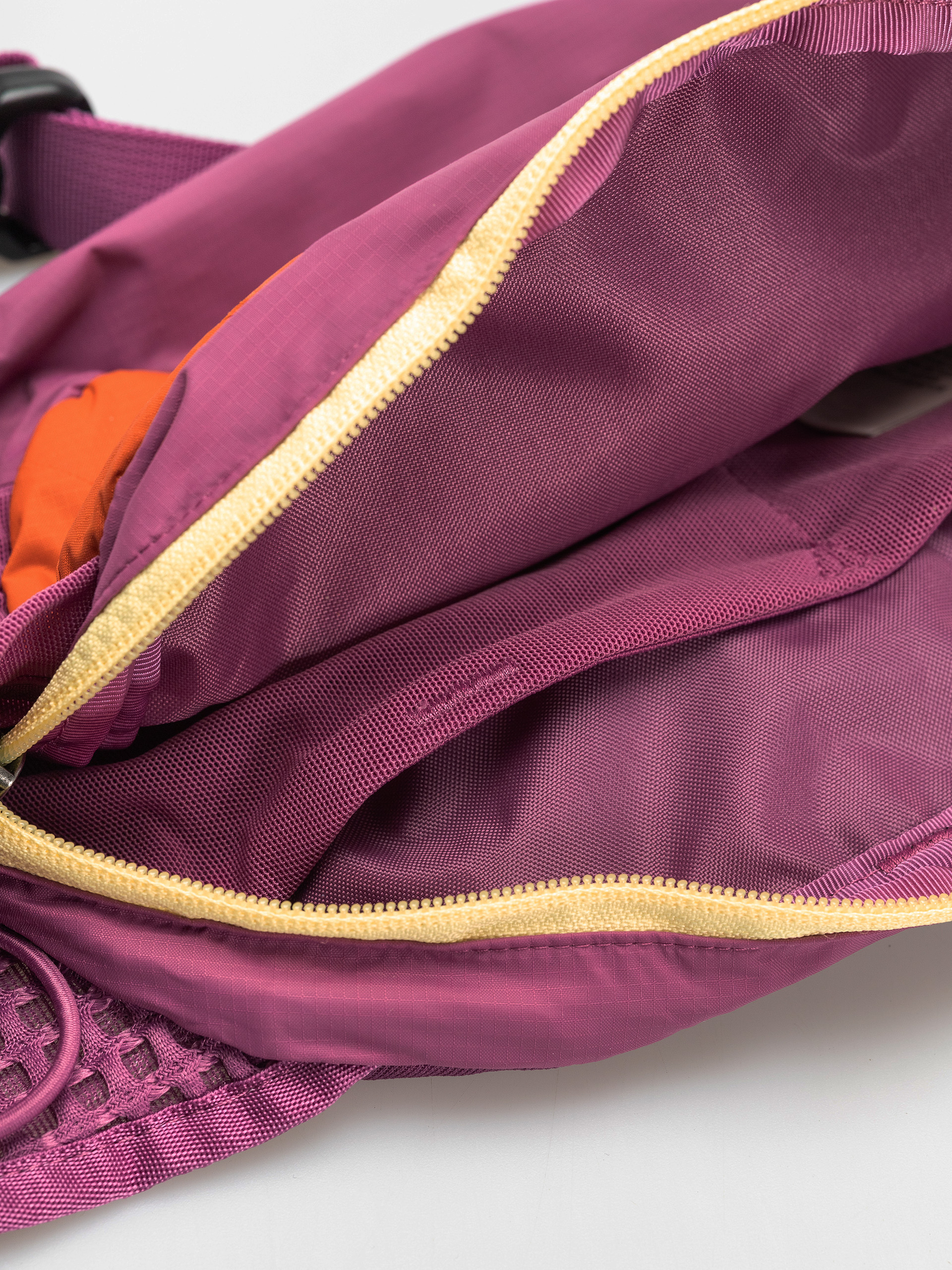Ledvinka Patagonia Terravia (faded magenta)