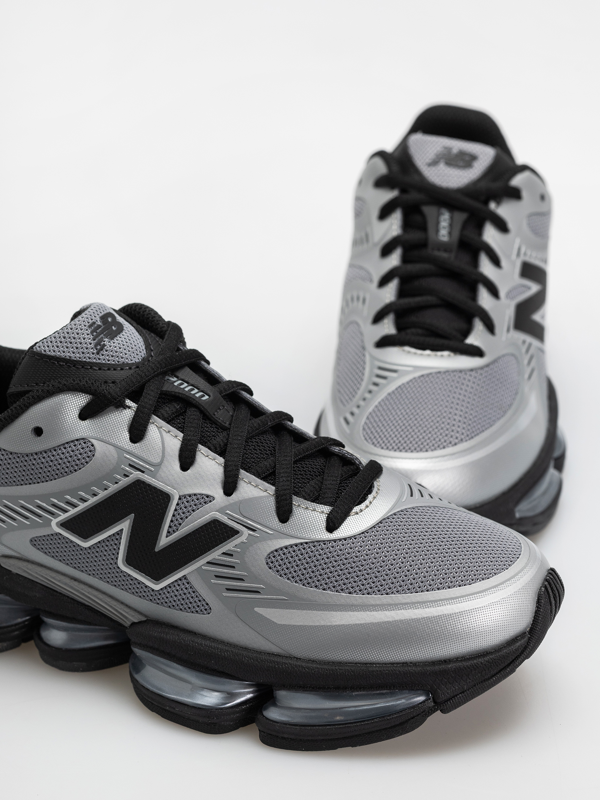 Boty New Balance 2000 (slate grey/silver metallic)