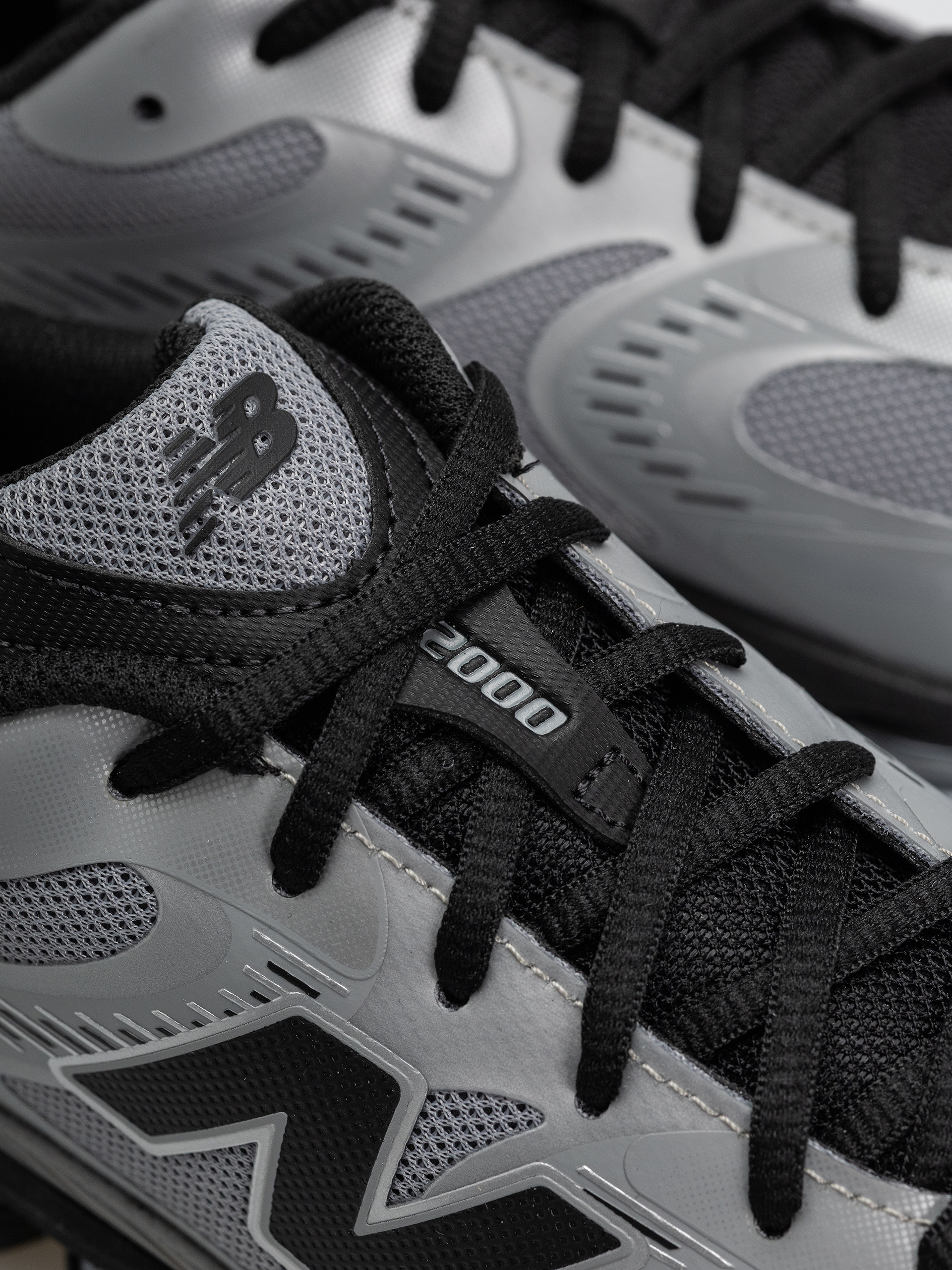 Boty New Balance 2000 (slate grey/silver metallic)