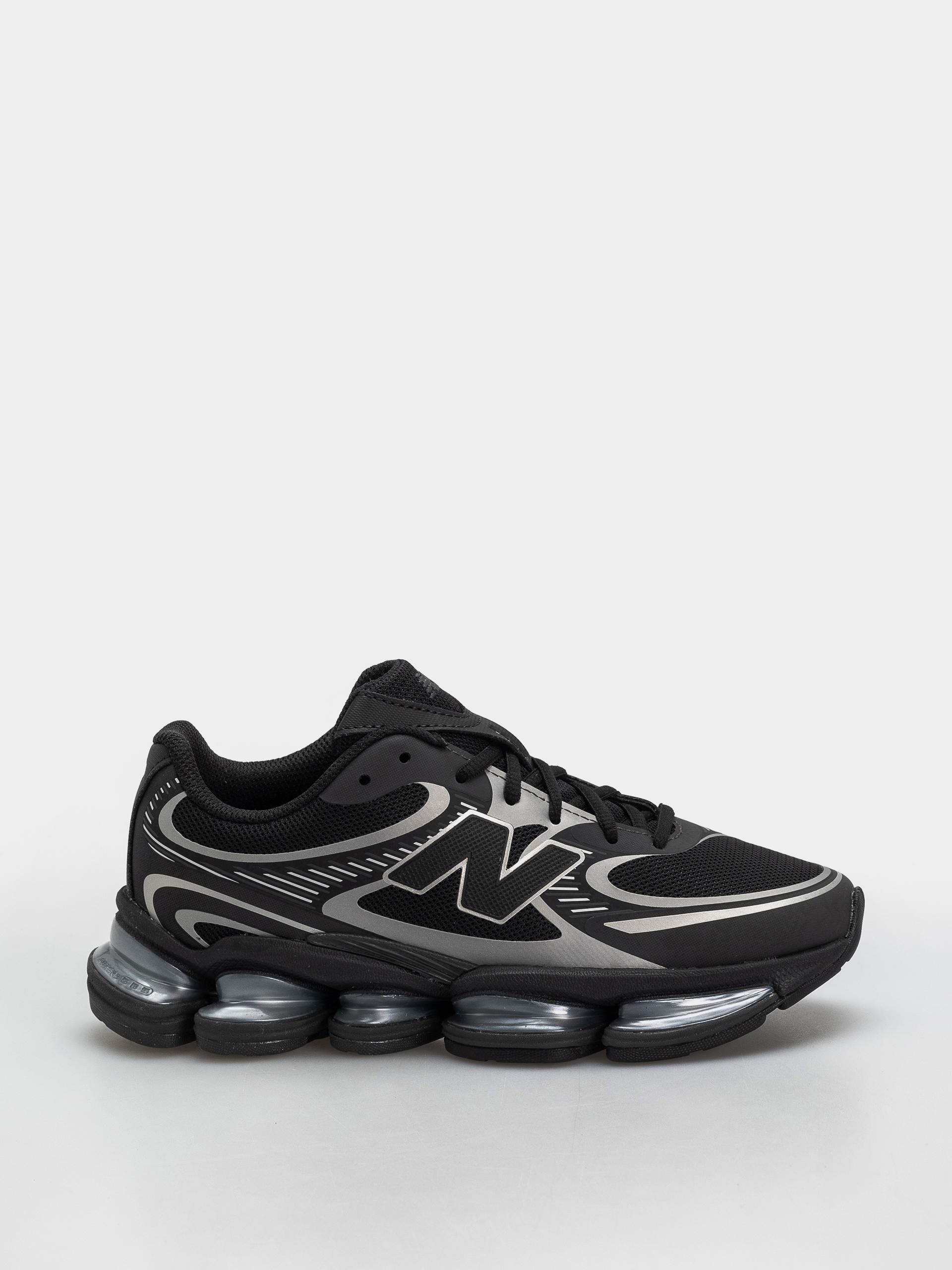 Boty New Balance 2000 (black/silver metallic)