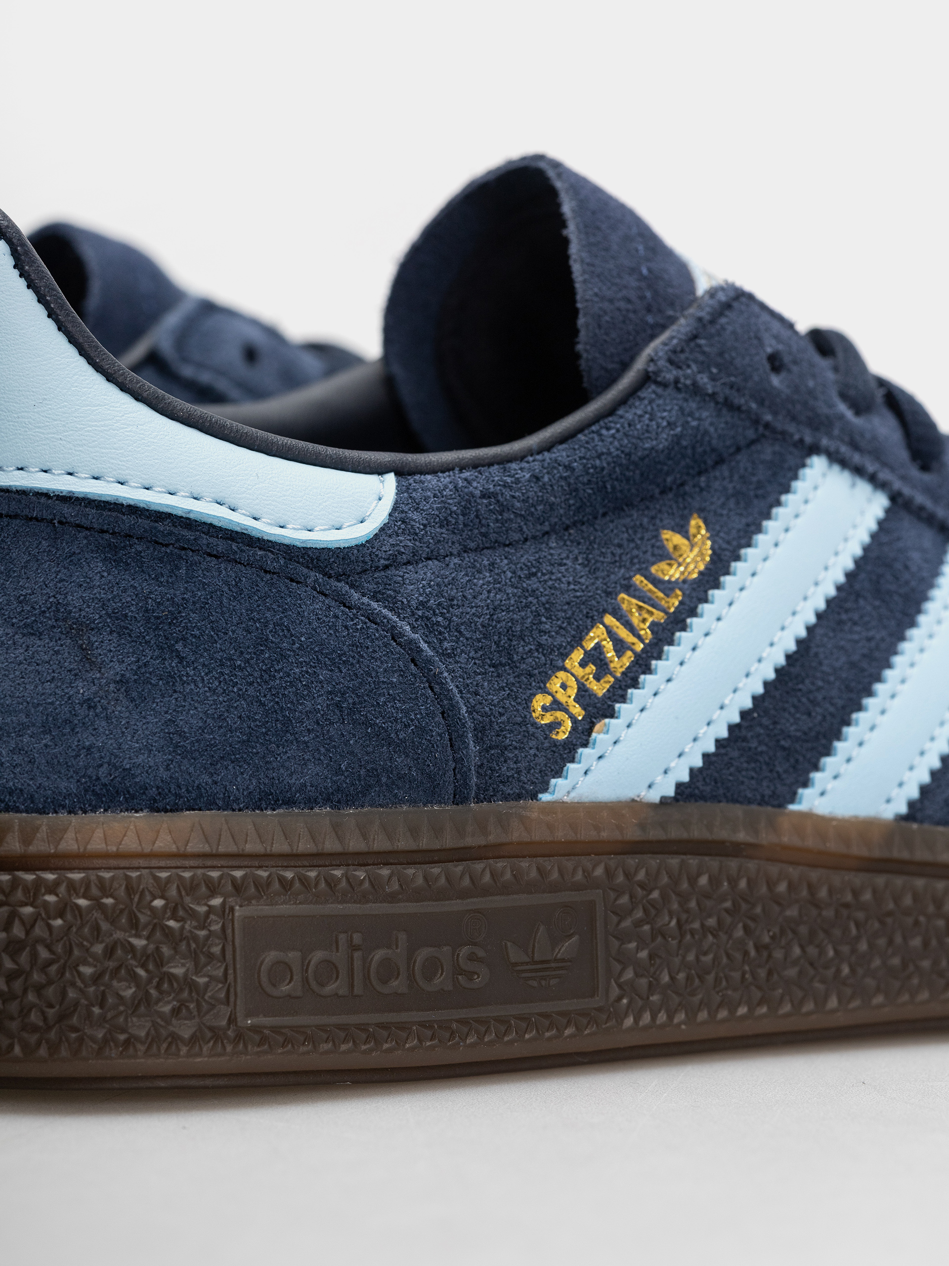 Boty adidas Handball Spezial (collegiate navy/clear sky/gum5)