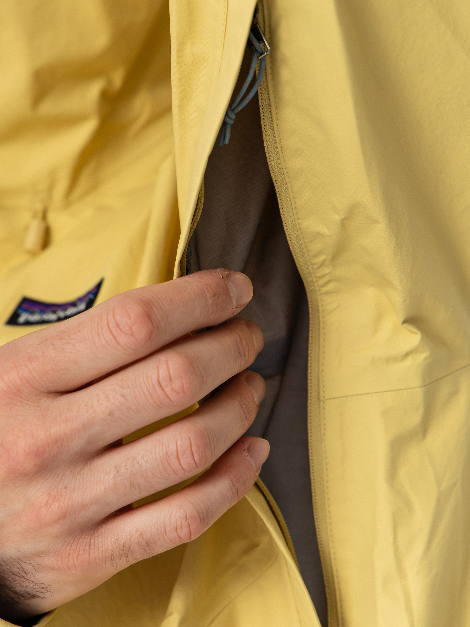 Bunda Patagonia Torrentshell 3L (limestone yellow)