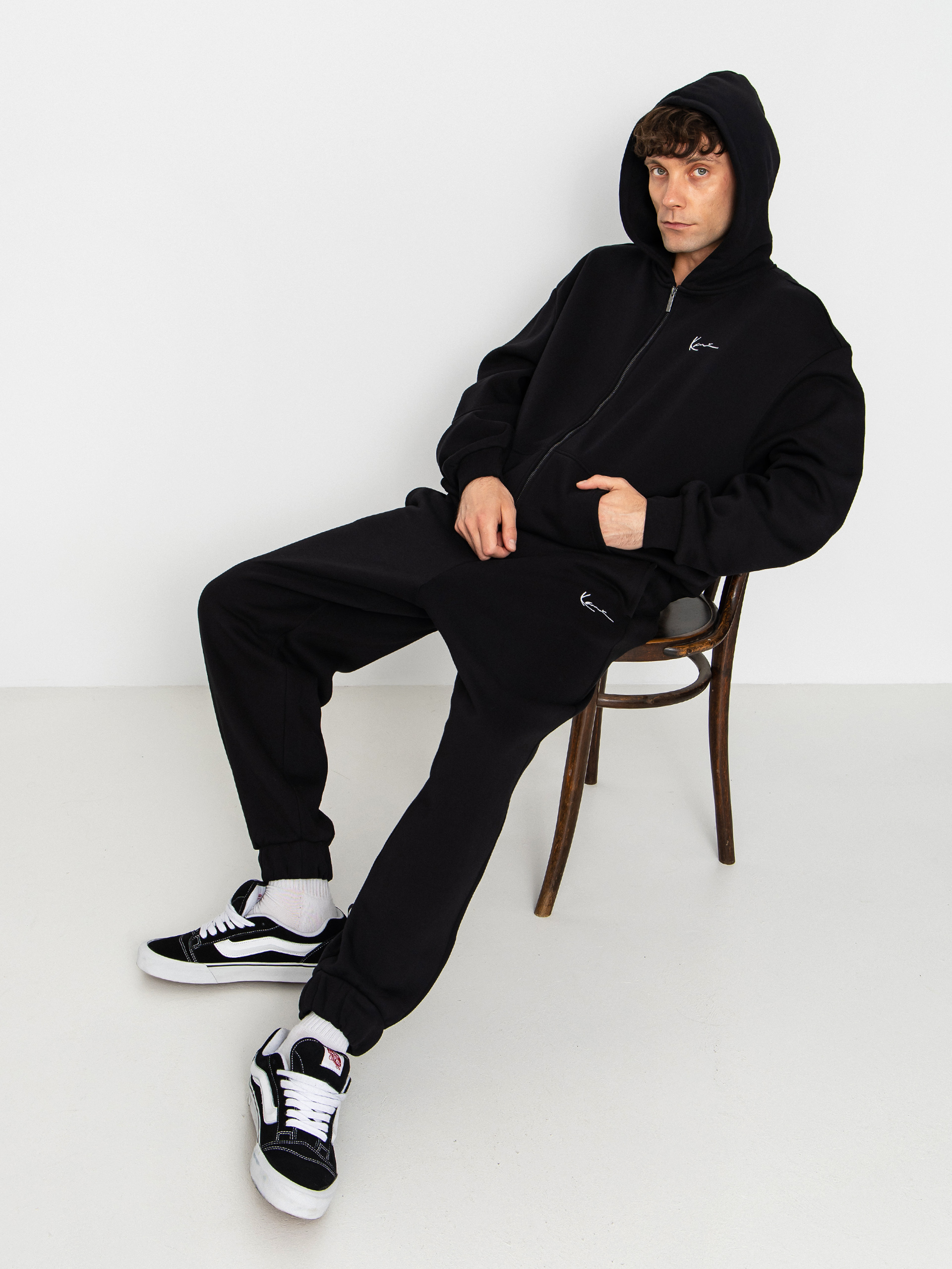 Mikina s kapucí Karl Kani Chest Signature Essential ZHD (black)