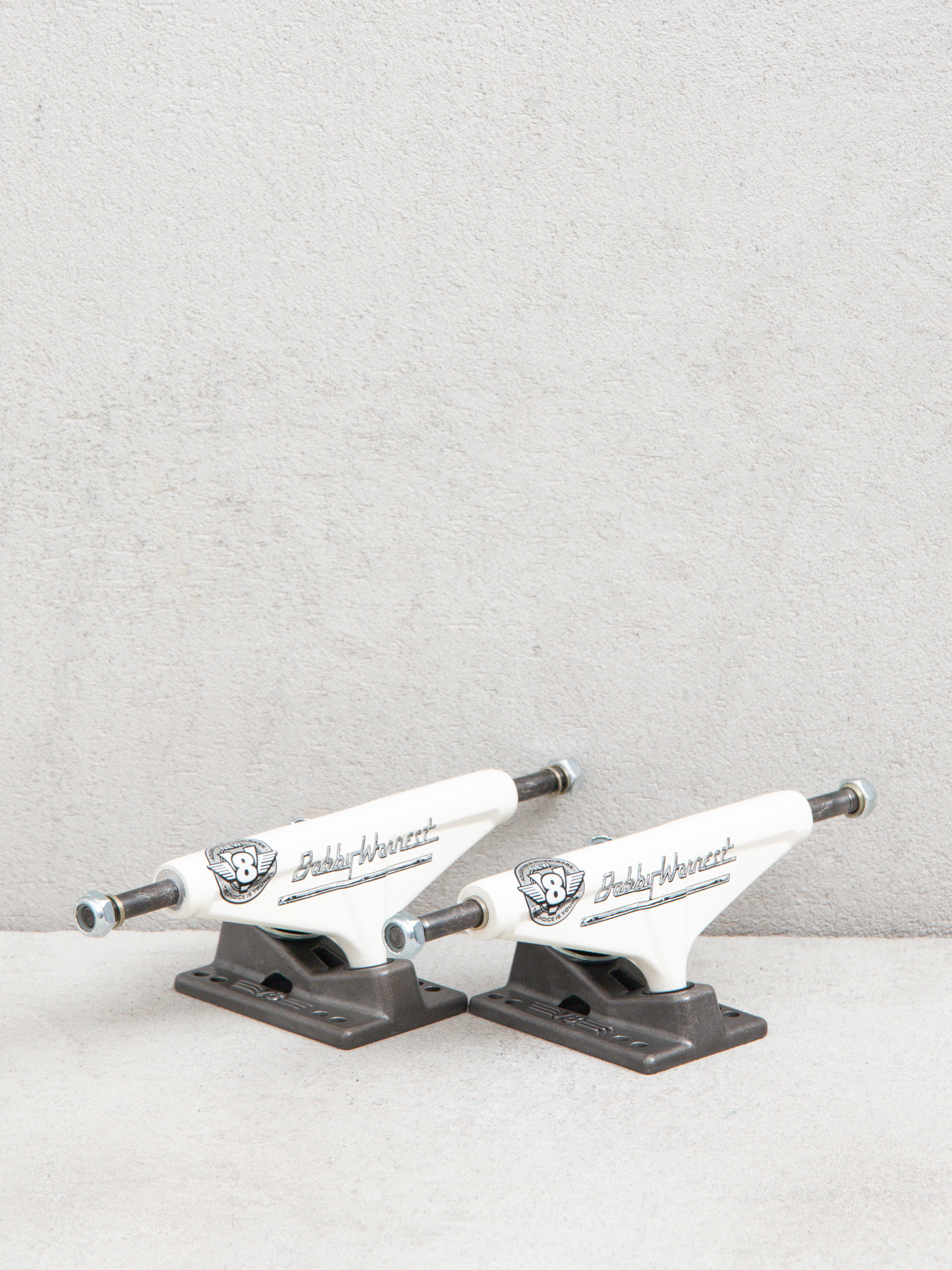 Trucky Venture Worrest Bob V8 (cream/blk)