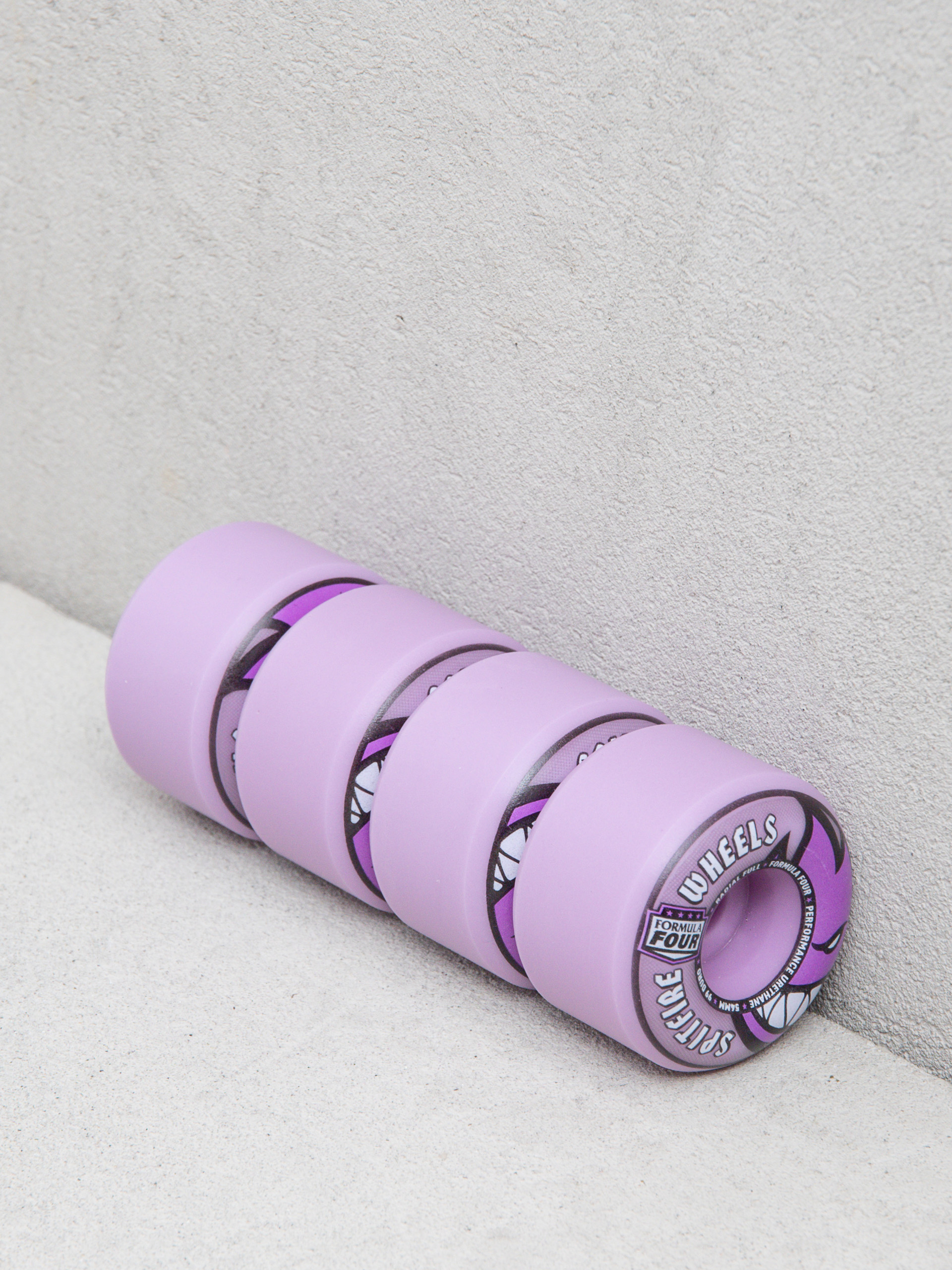 Kolečka Spitfire F4 99D Team Colors Radial Full (lt purple)