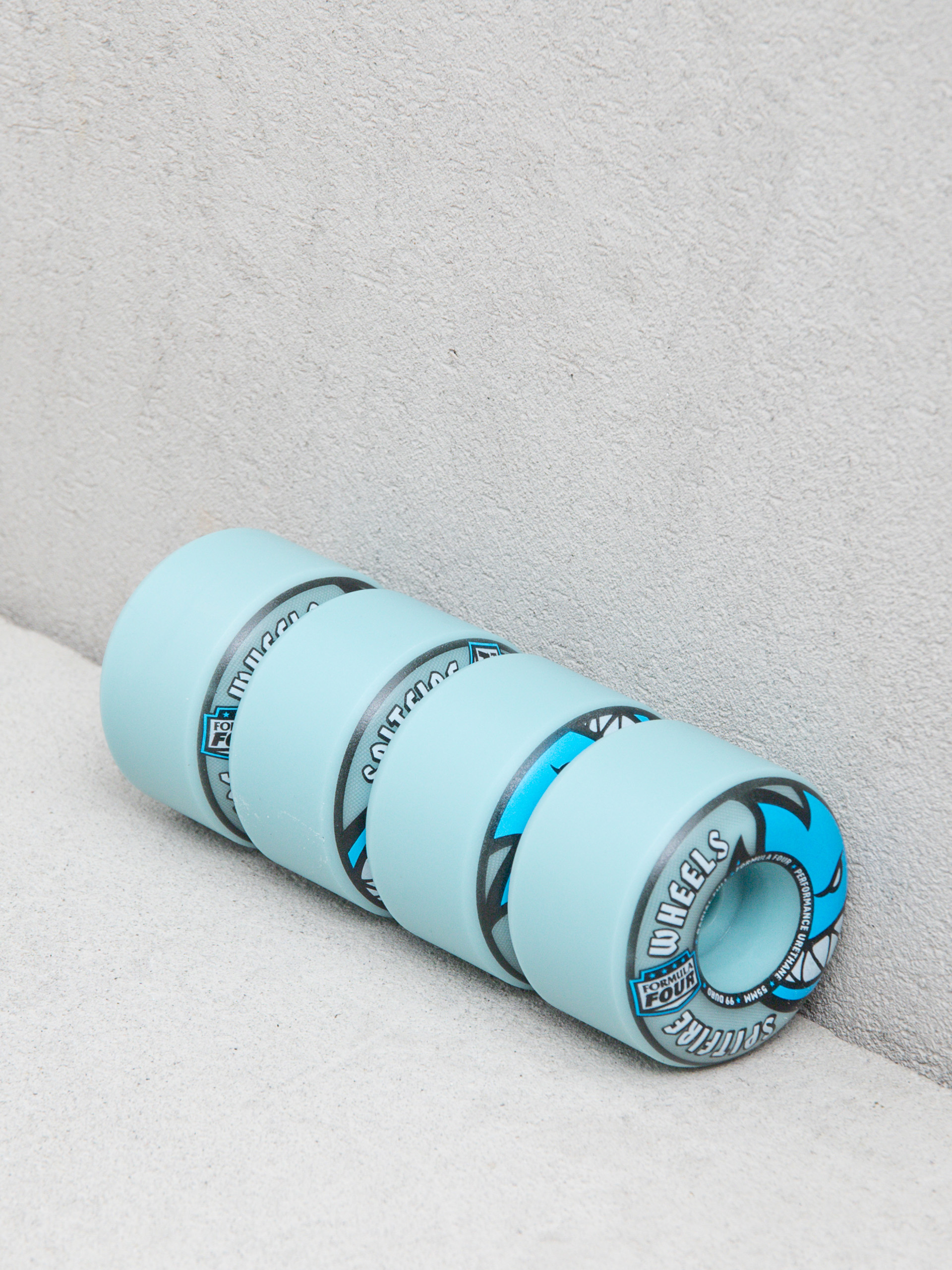 Kolečka Spitfire F4 99D Team Colors Radial Full (lt blue)