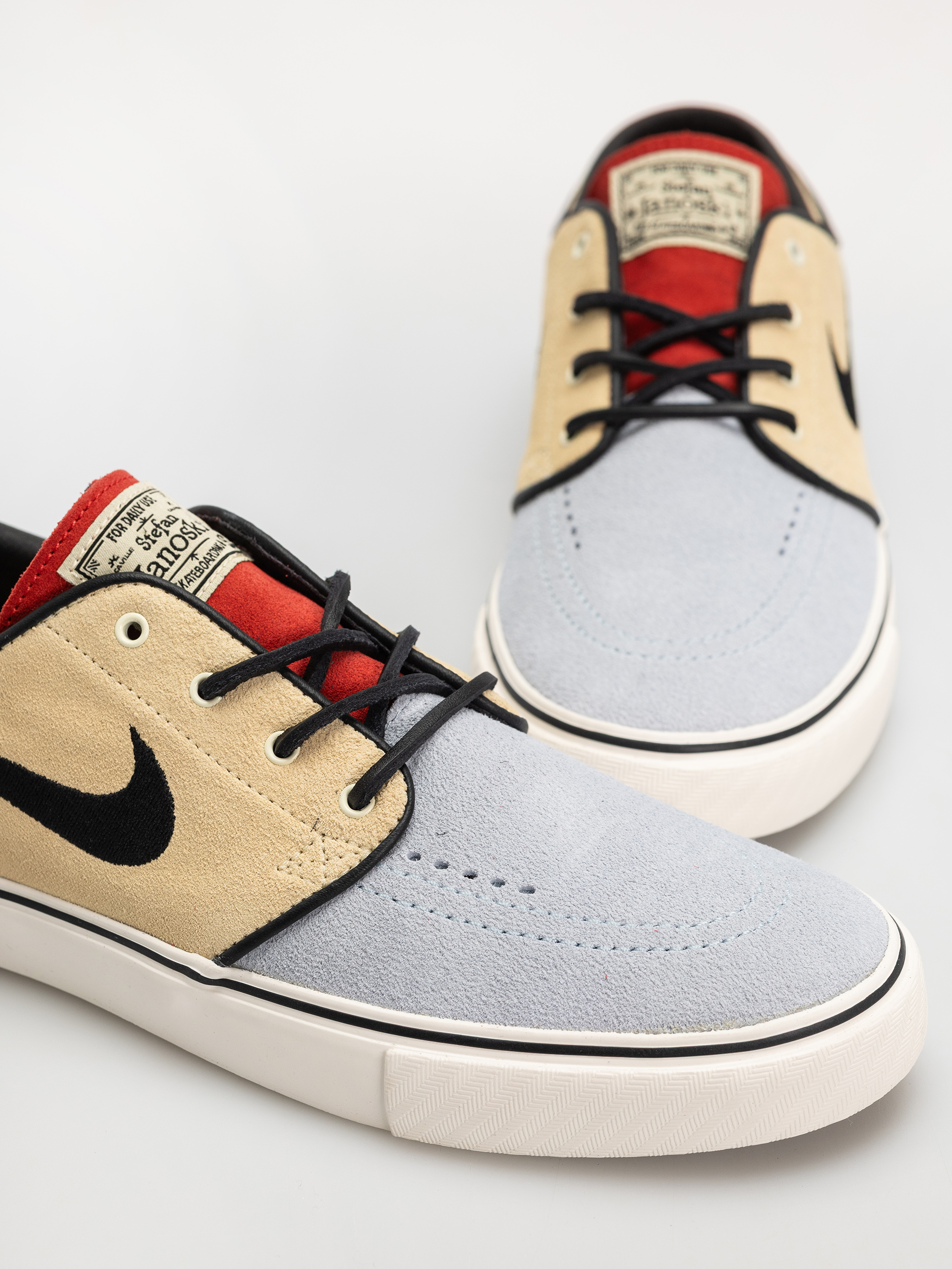 Boty Nike SB Zoom Janoski OG+ (alabaster/alabaster chile red)