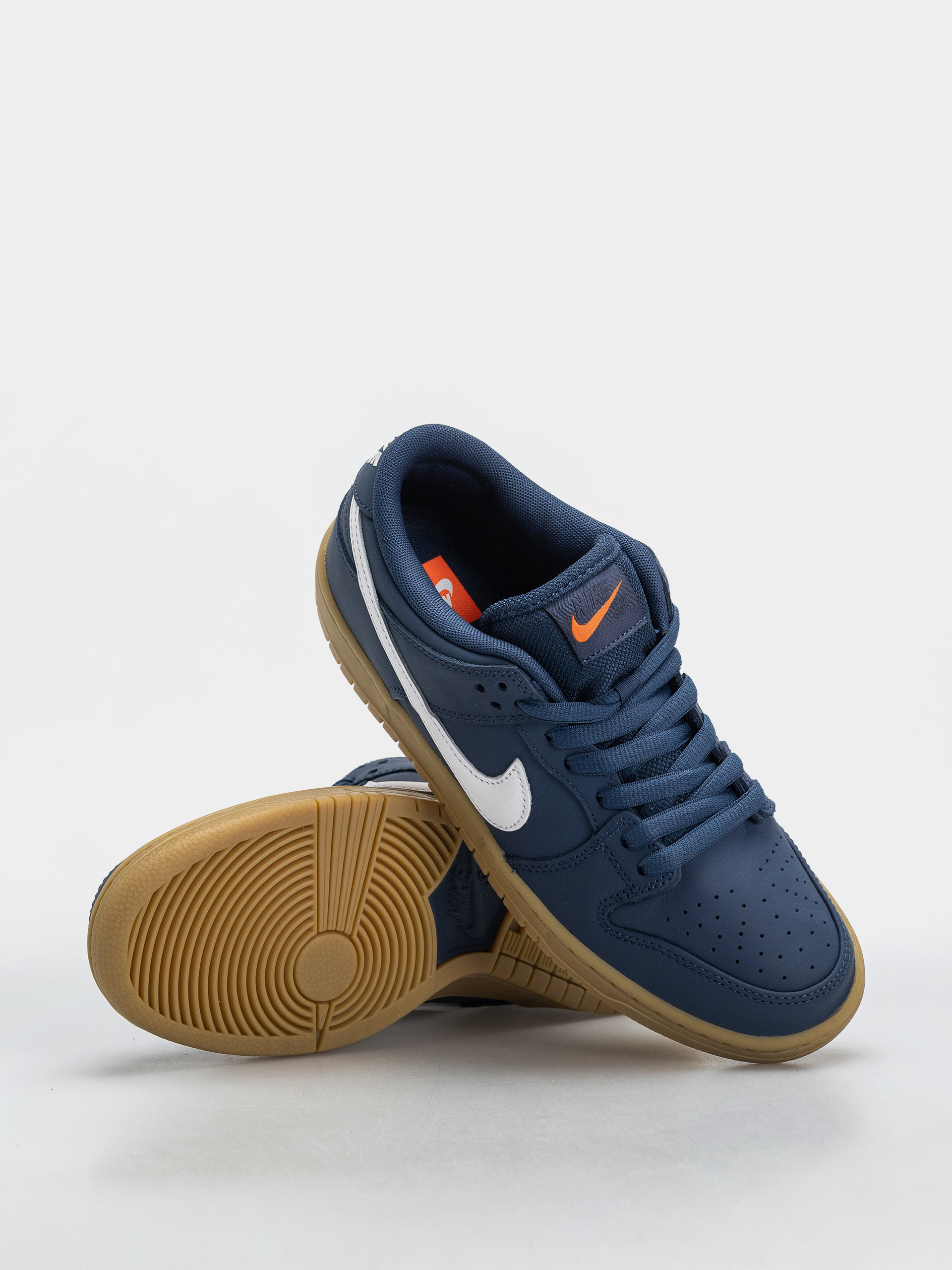 Boty Nike SB Dunk Low Pro (navy/white navy gum light brown)