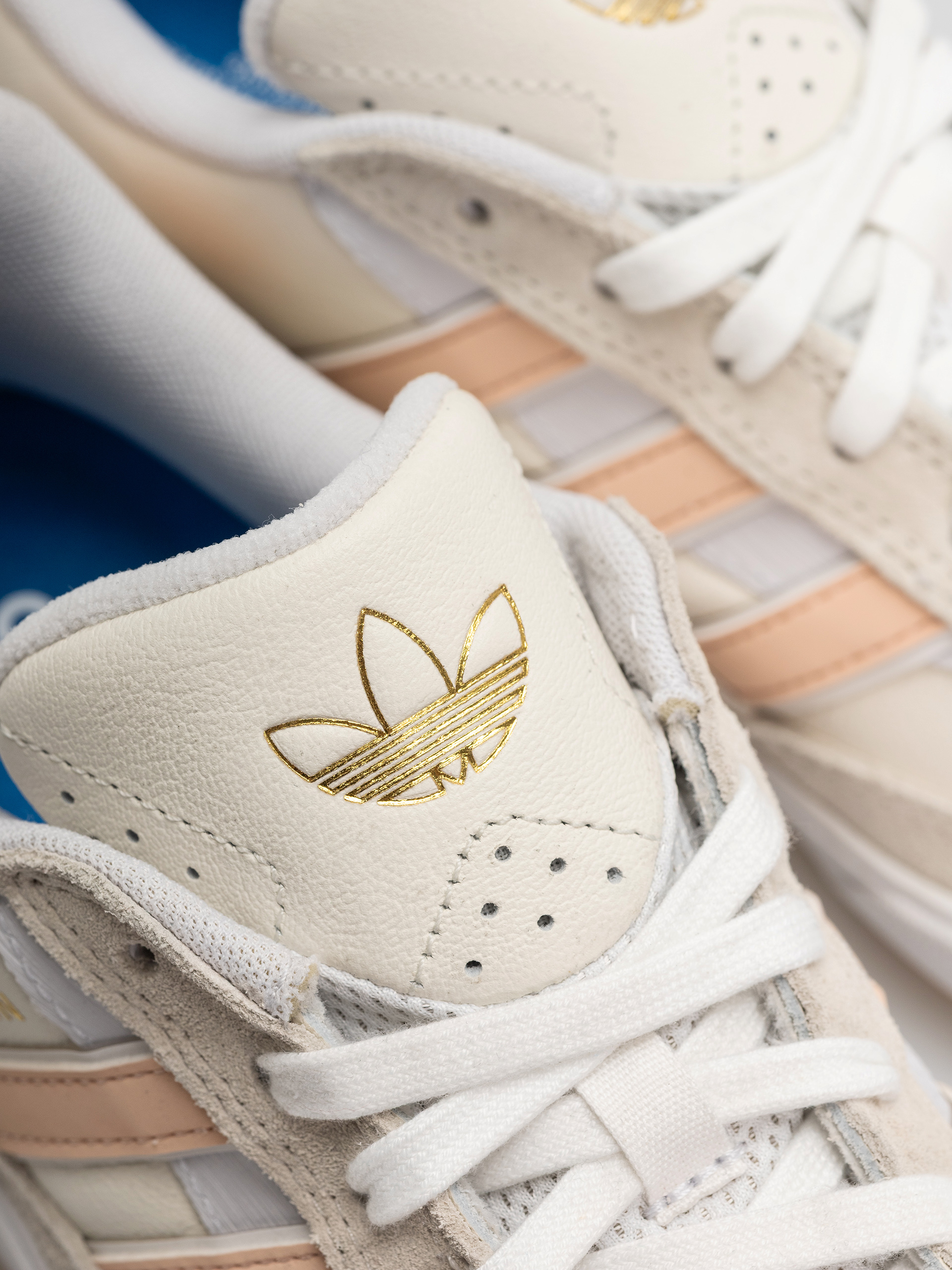 Boty adidas Tyshawn II (wonwhi/powcor/owhite)