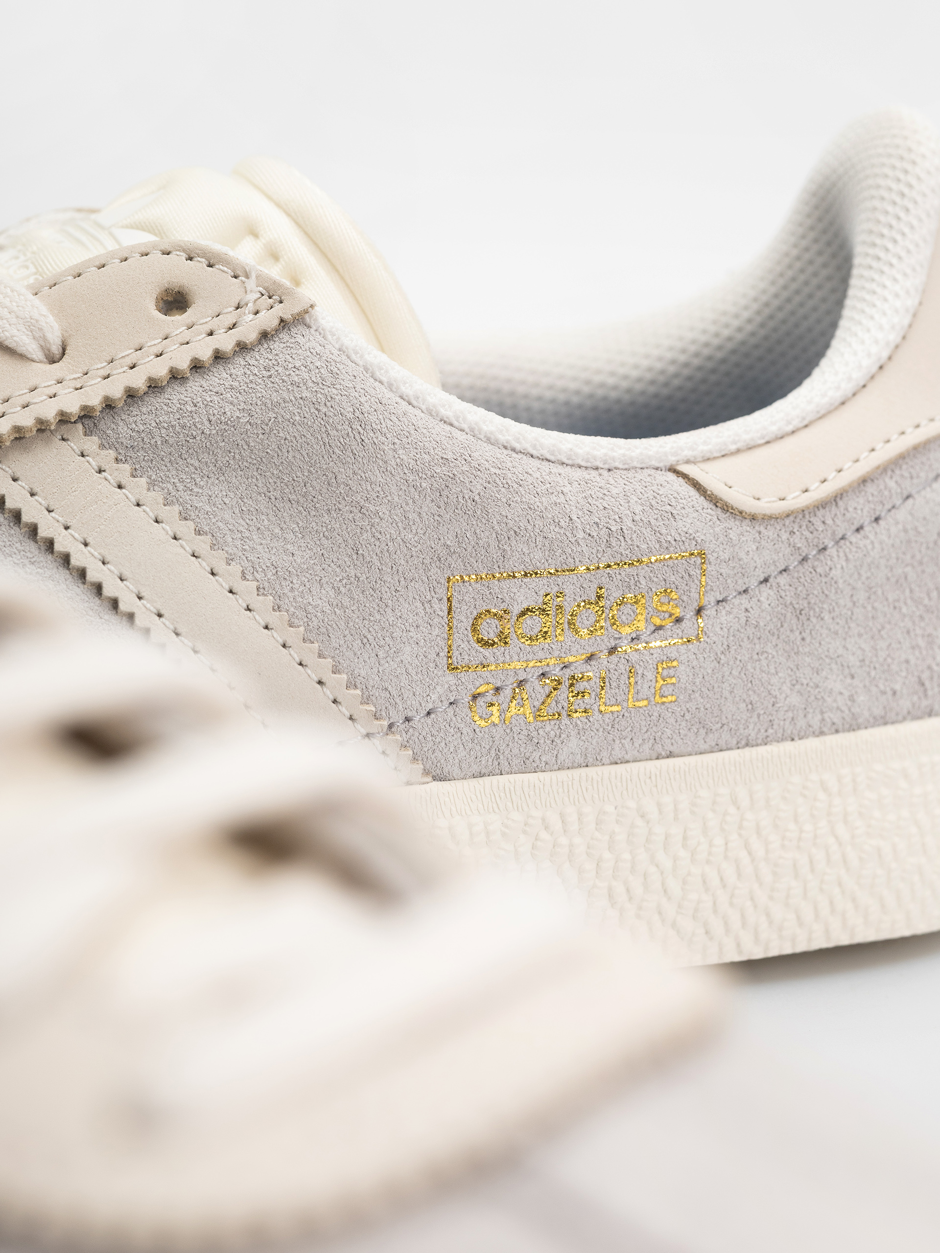 Boty adidas Gazelle Adv (gretwo/cwhite/goldmt)