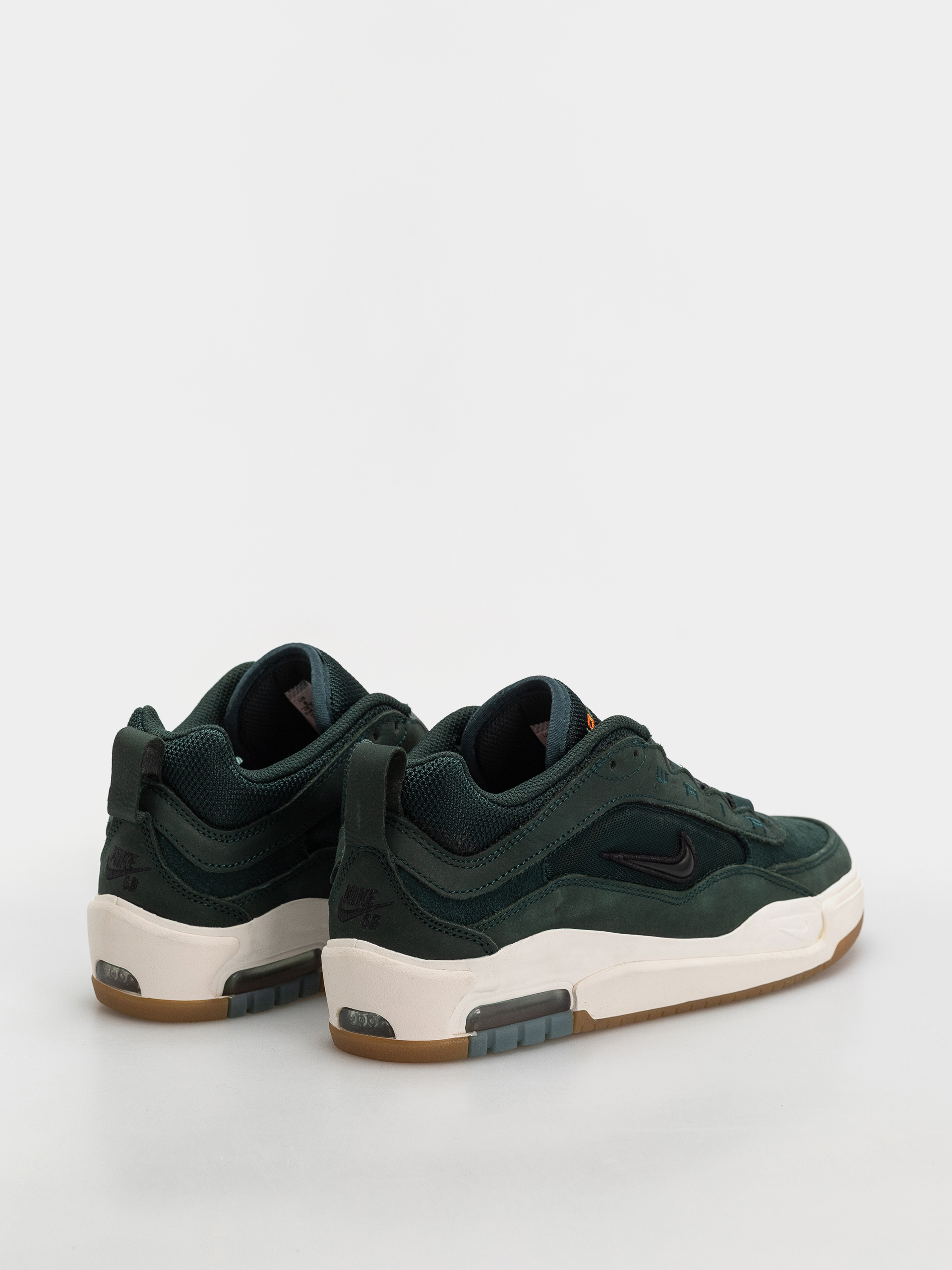 Boty Nike SB Air Max Ishod Iso (deep fir/black fir sail)