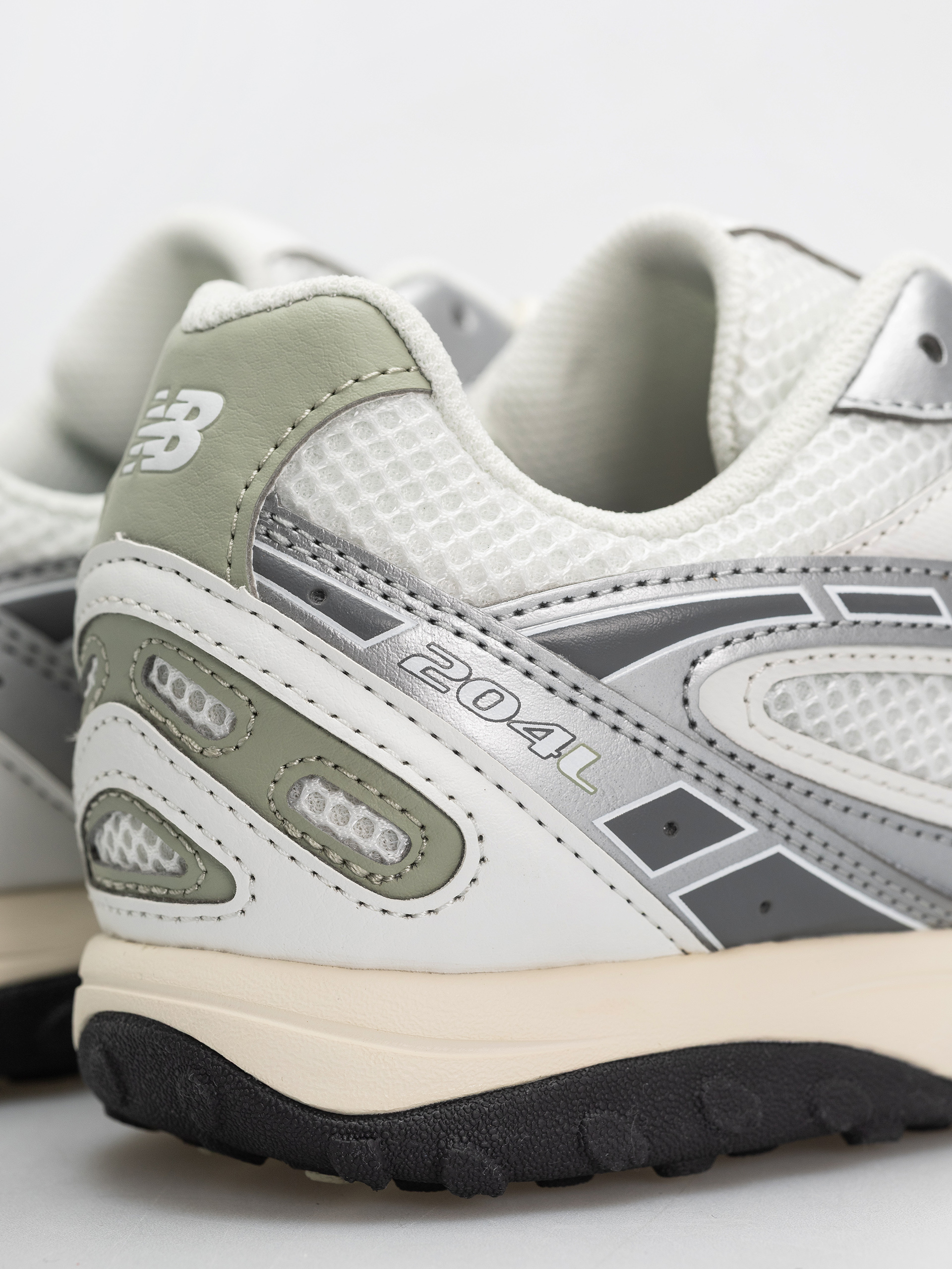 Boty New Balance 204 (silver metallic/garter snake swb)