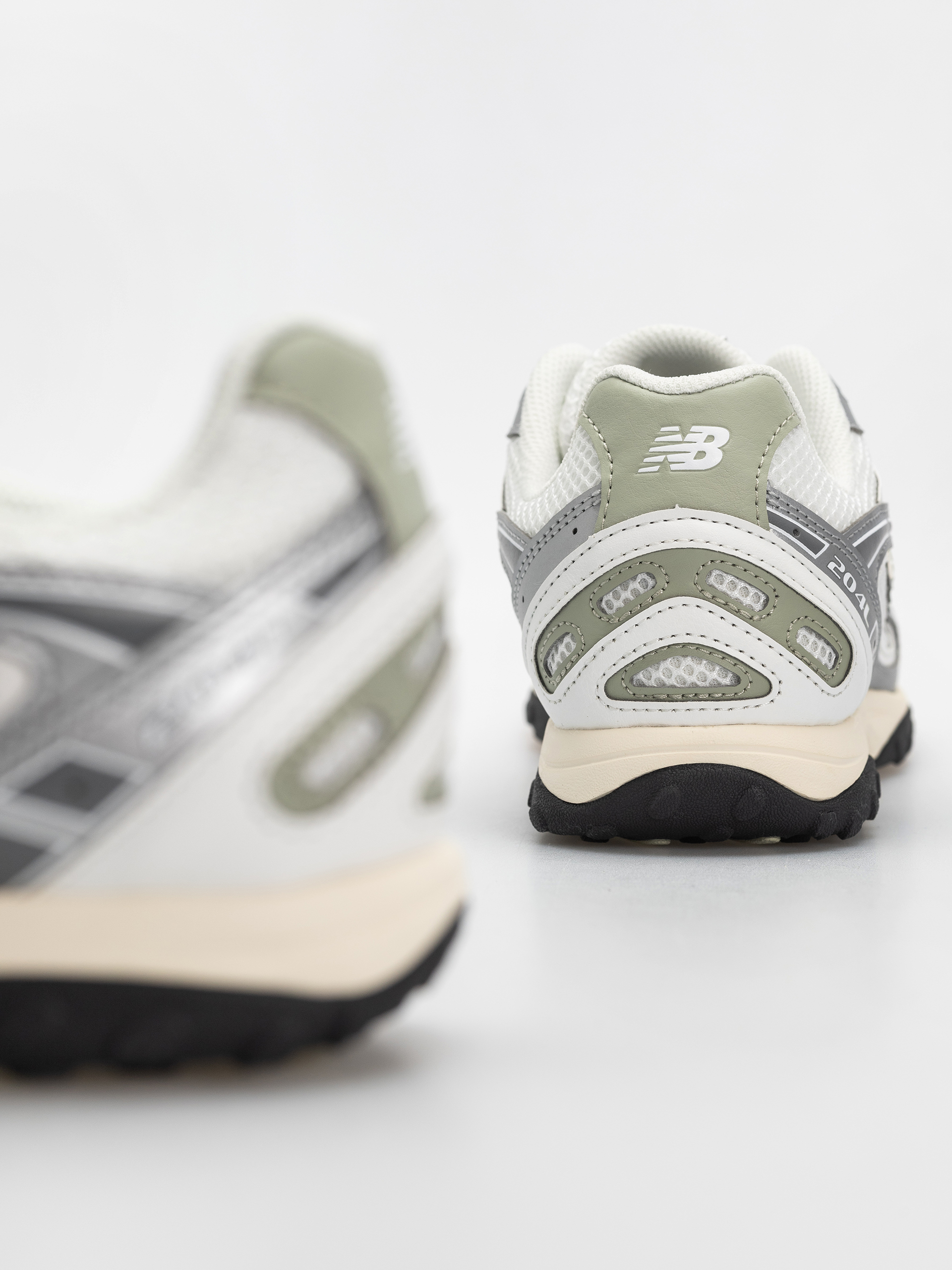 Boty New Balance 204 (silver metallic/garter snake swb)