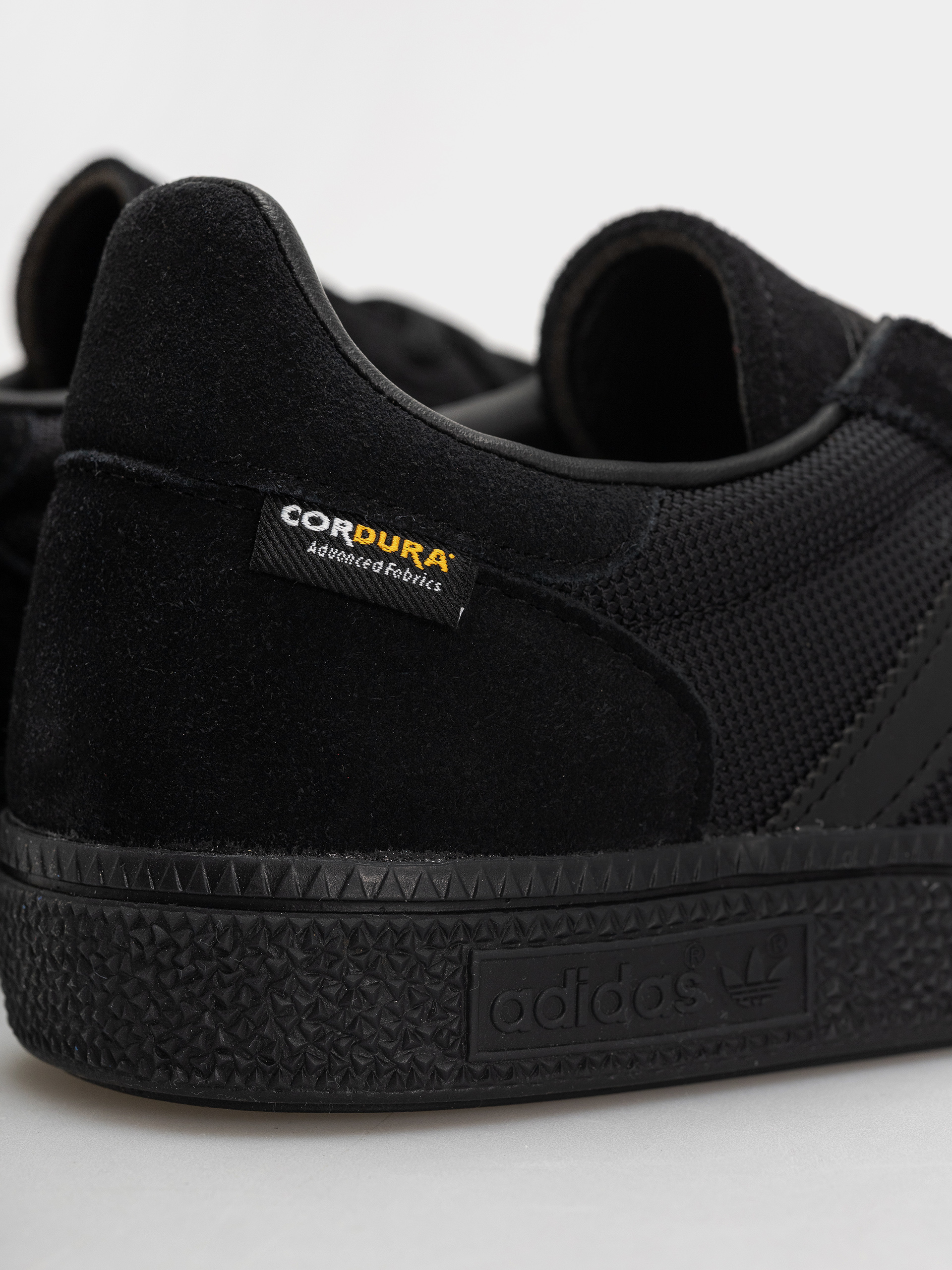 Boty adidas Handball Spezial (core black/core black/carbon)