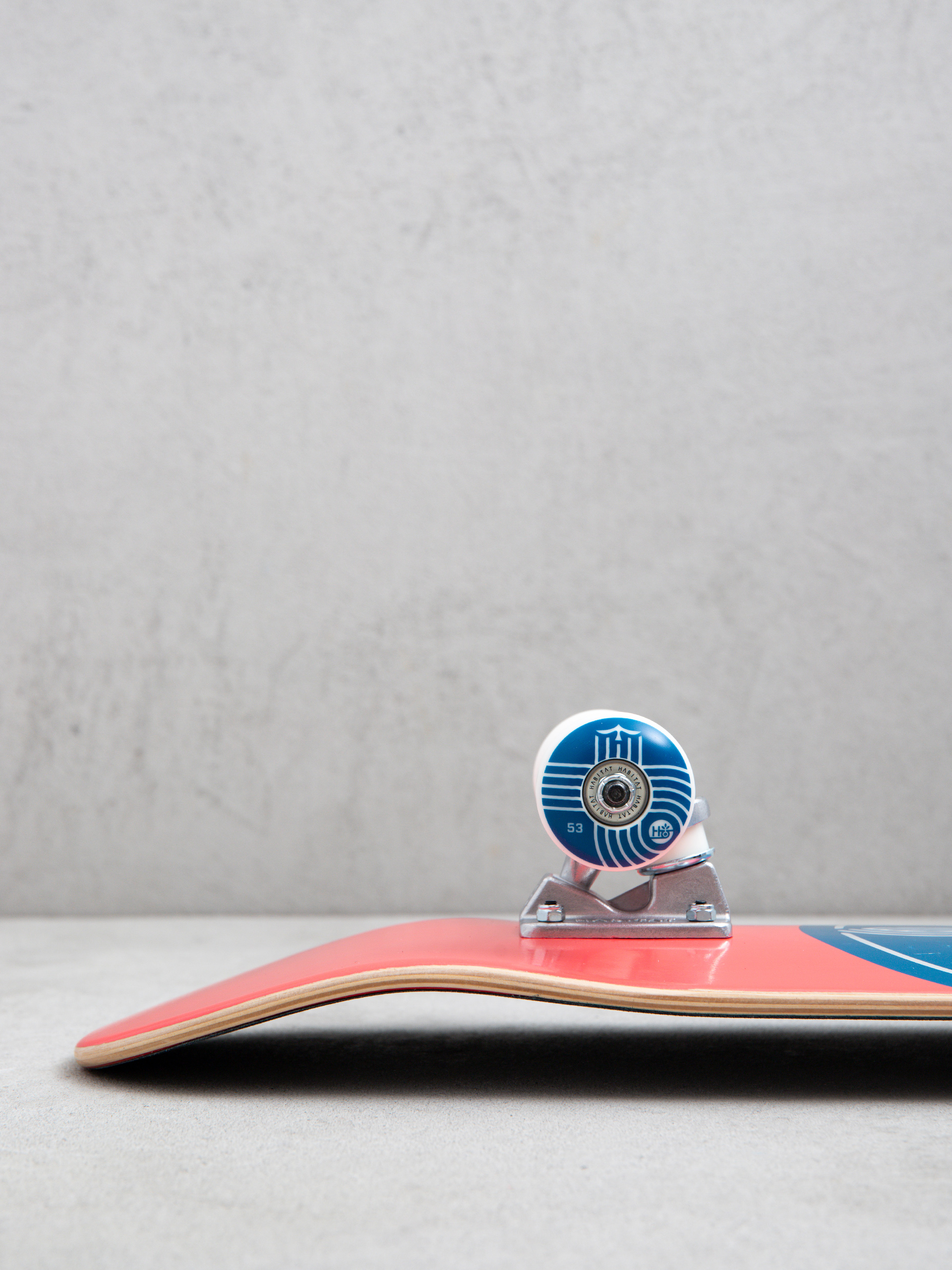 Skateboard Habitat Habitat Leaf Dot (blue)