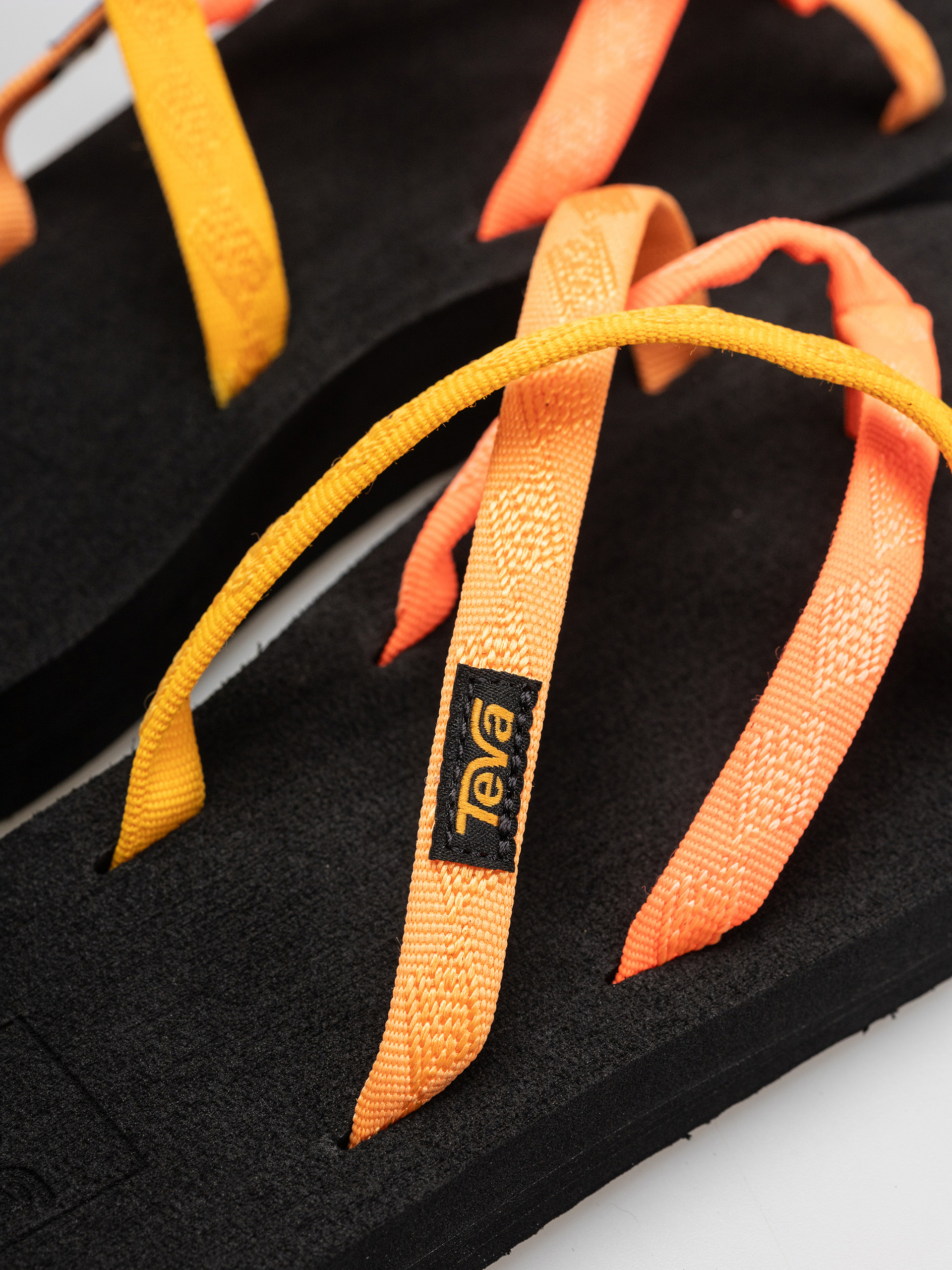 Sandaly Teva Olowahu Wmn (neon coral multi)