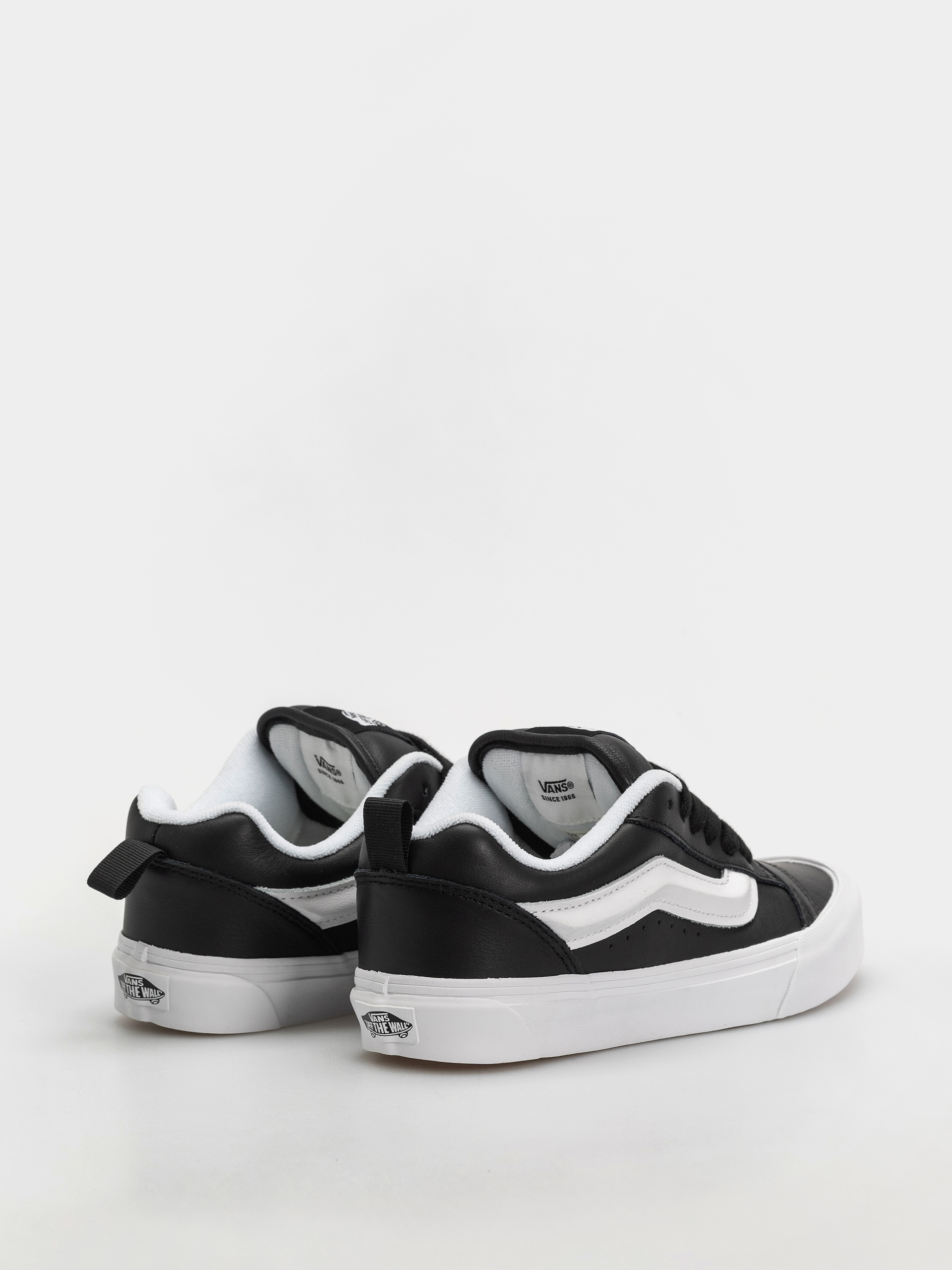 Boty Vans Knu Skool (black/true whit)