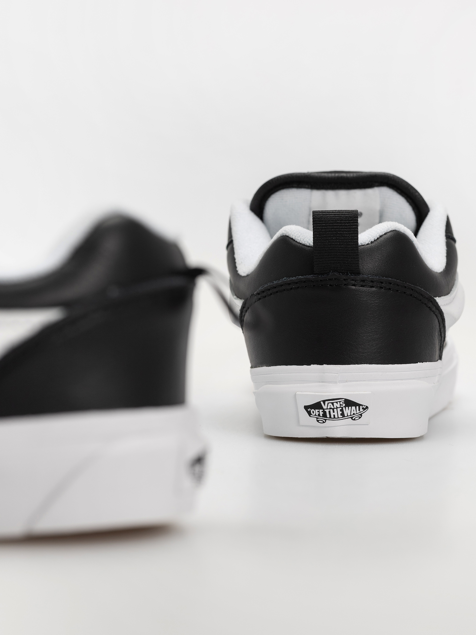Boty Vans Knu Skool (black/true whit)