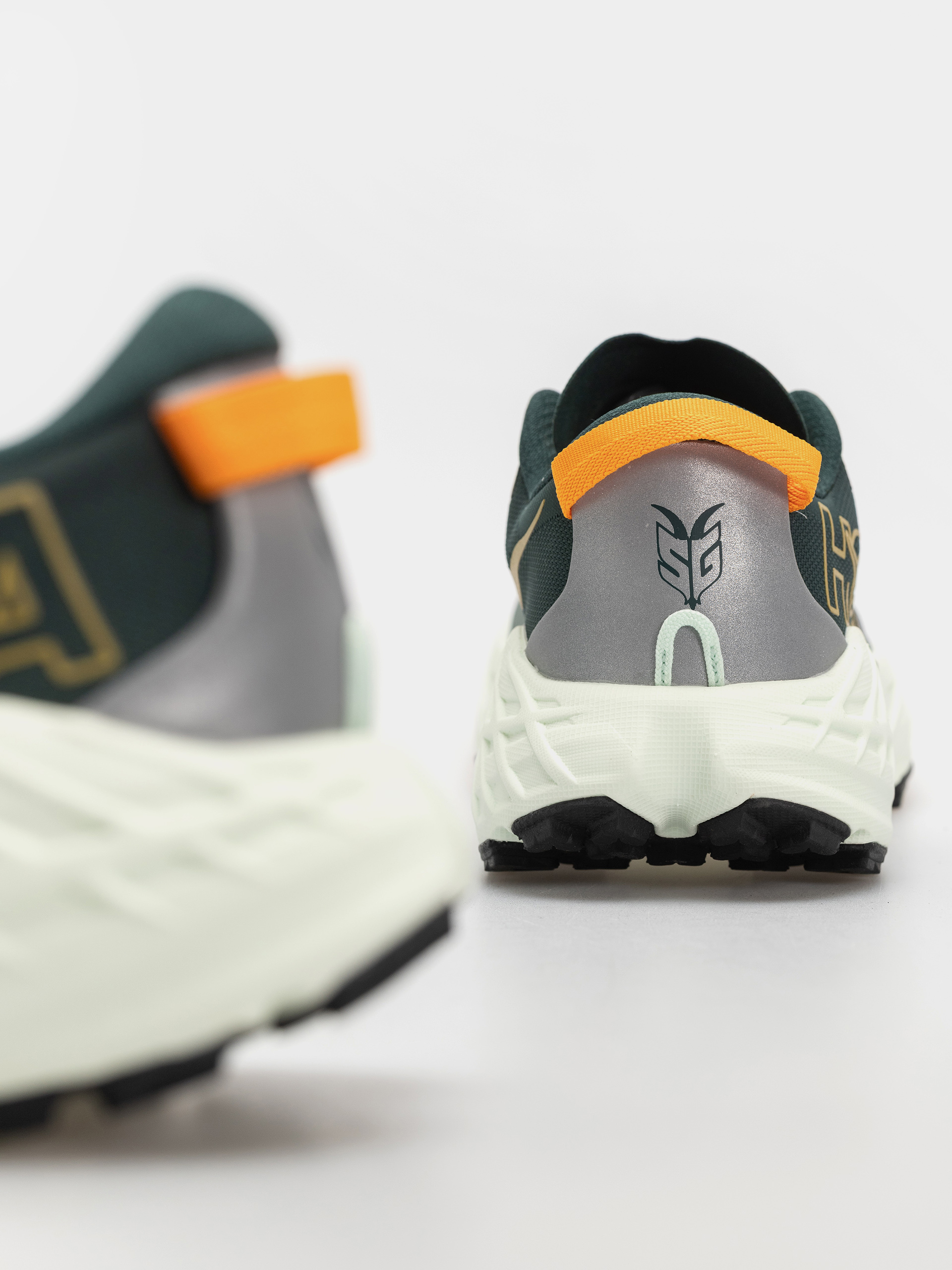 Boty Hoka Speedgoat 7 (bay leaf/sea glass)