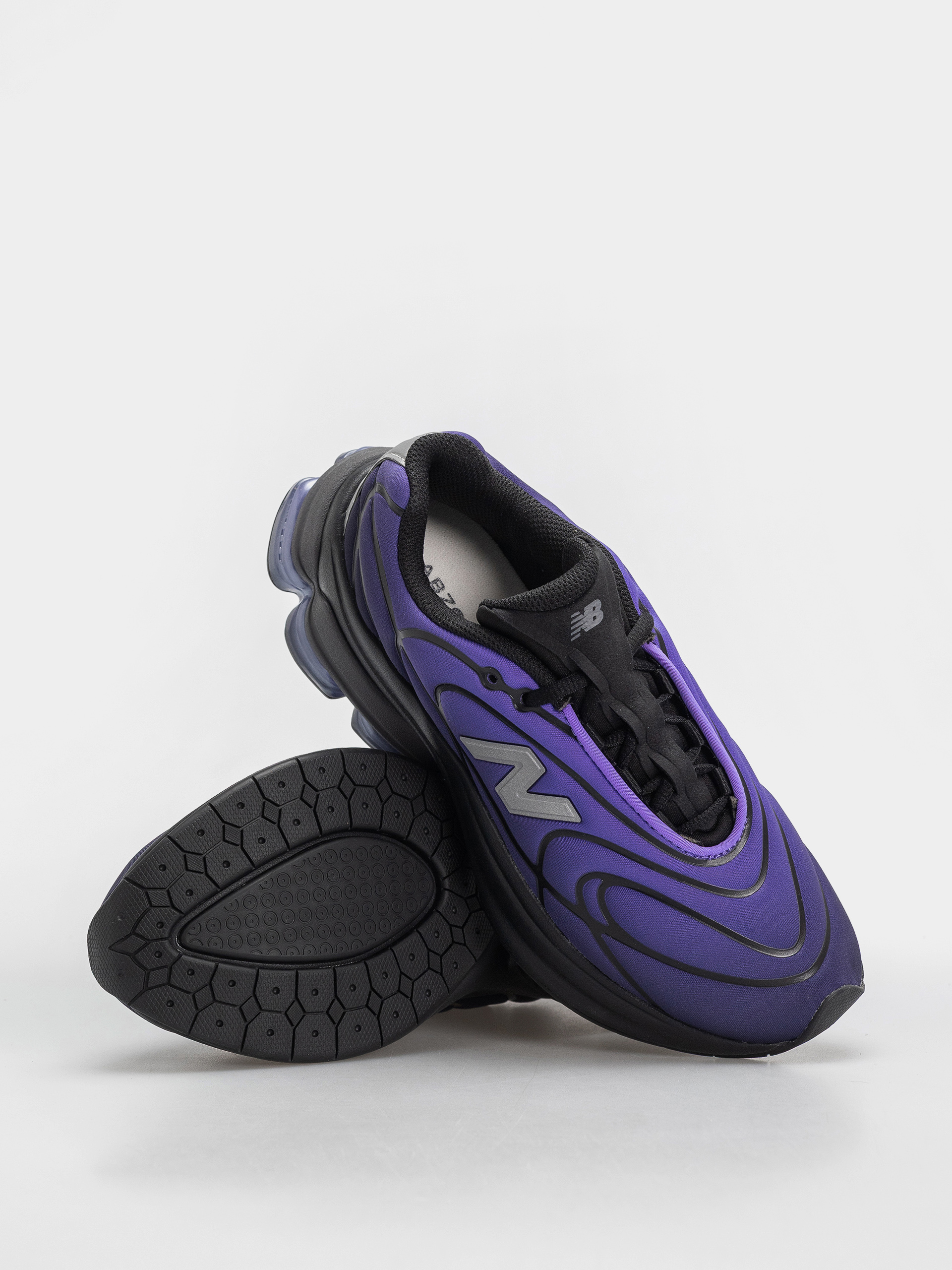 Boty New Balance 5030 (black/electric indigo)
