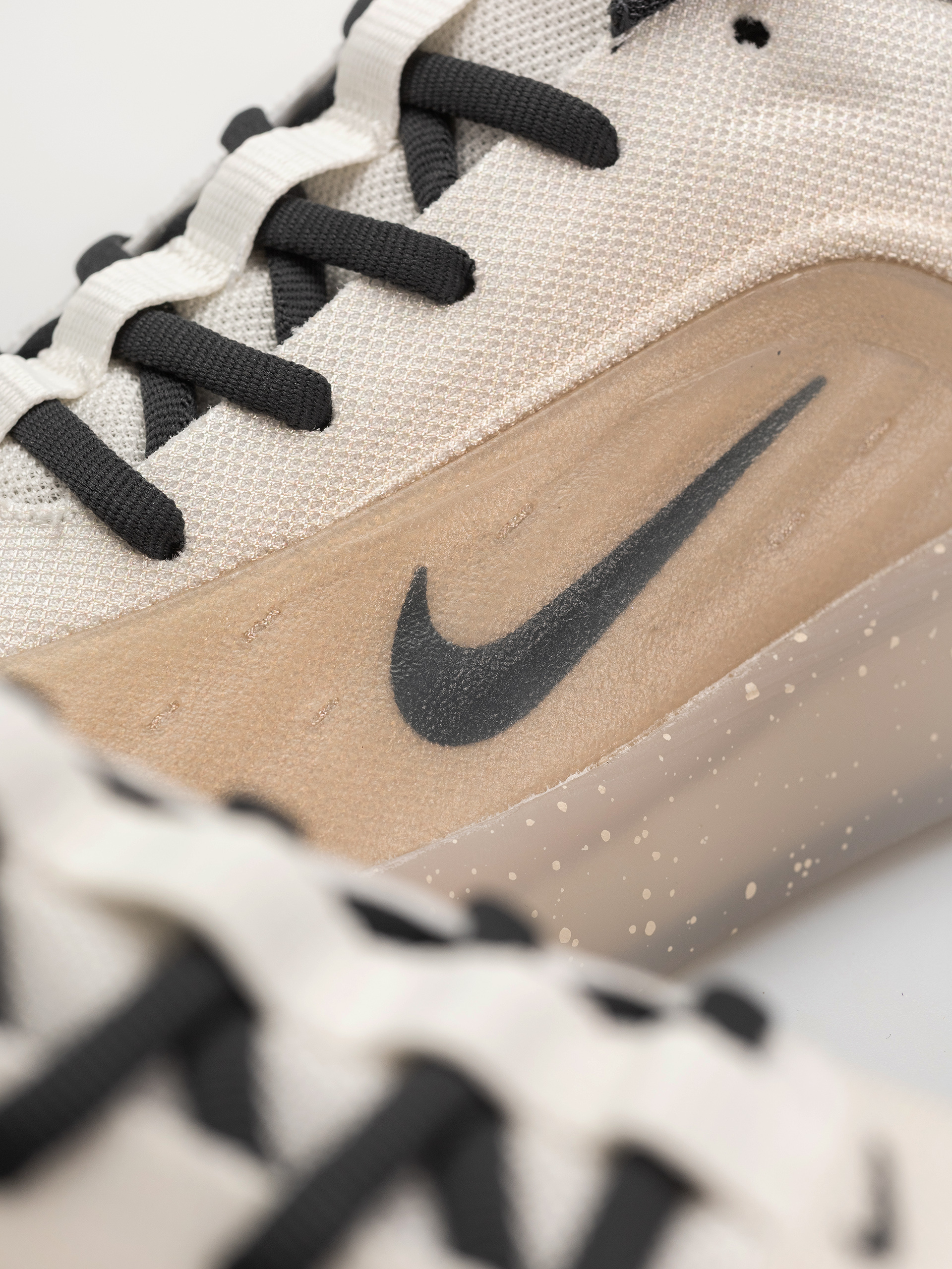 Boty Nike SB Zoom Nyjah 4 (desert khaki/dk smoke grey)